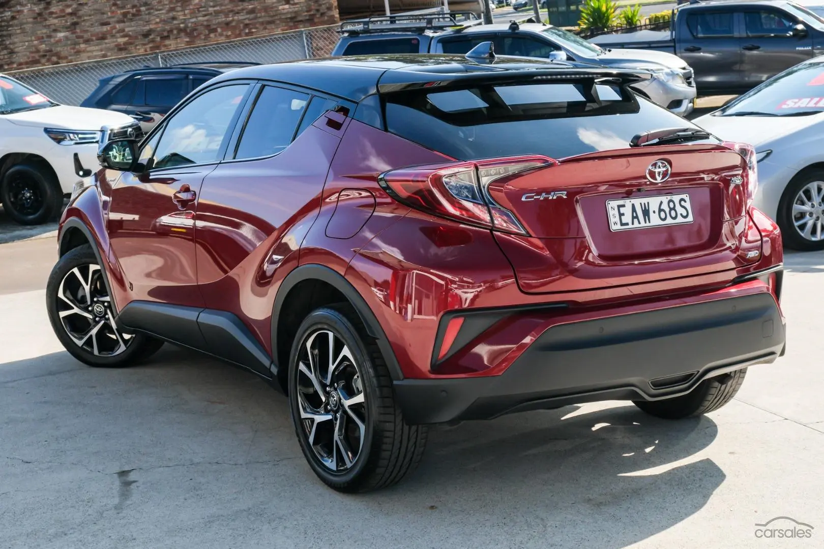 2019 Toyota C-HR Image 2