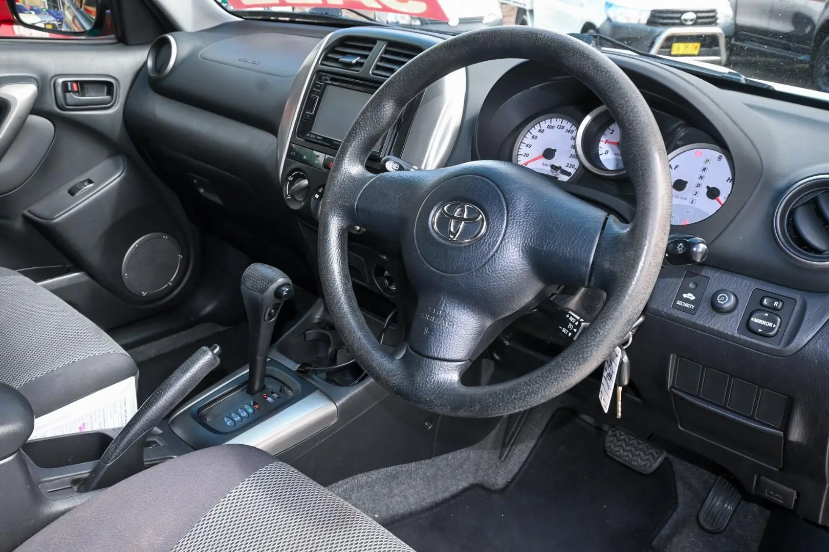2005 Toyota RAV4 Gallery Image 7