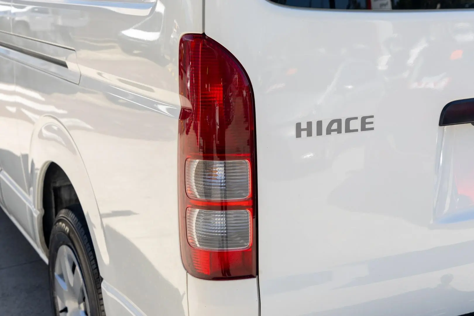 2016 Toyota Hiace Gallery Image 21