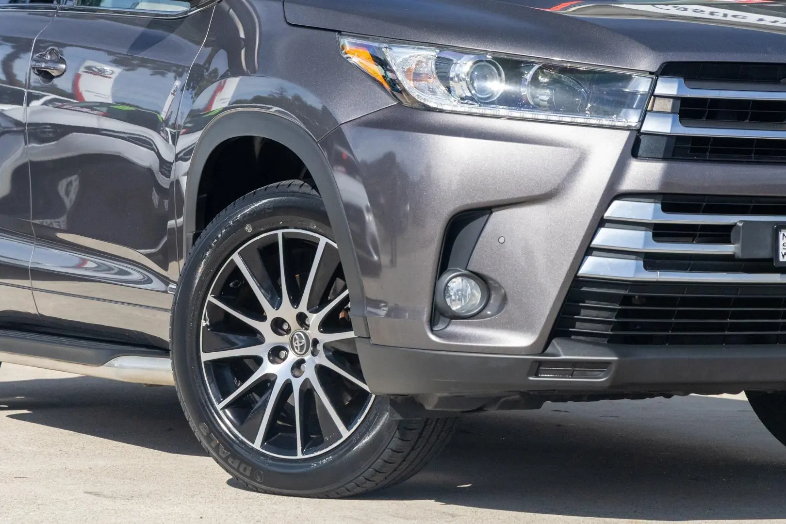 2017 Toyota Kluger Gallery Image 6