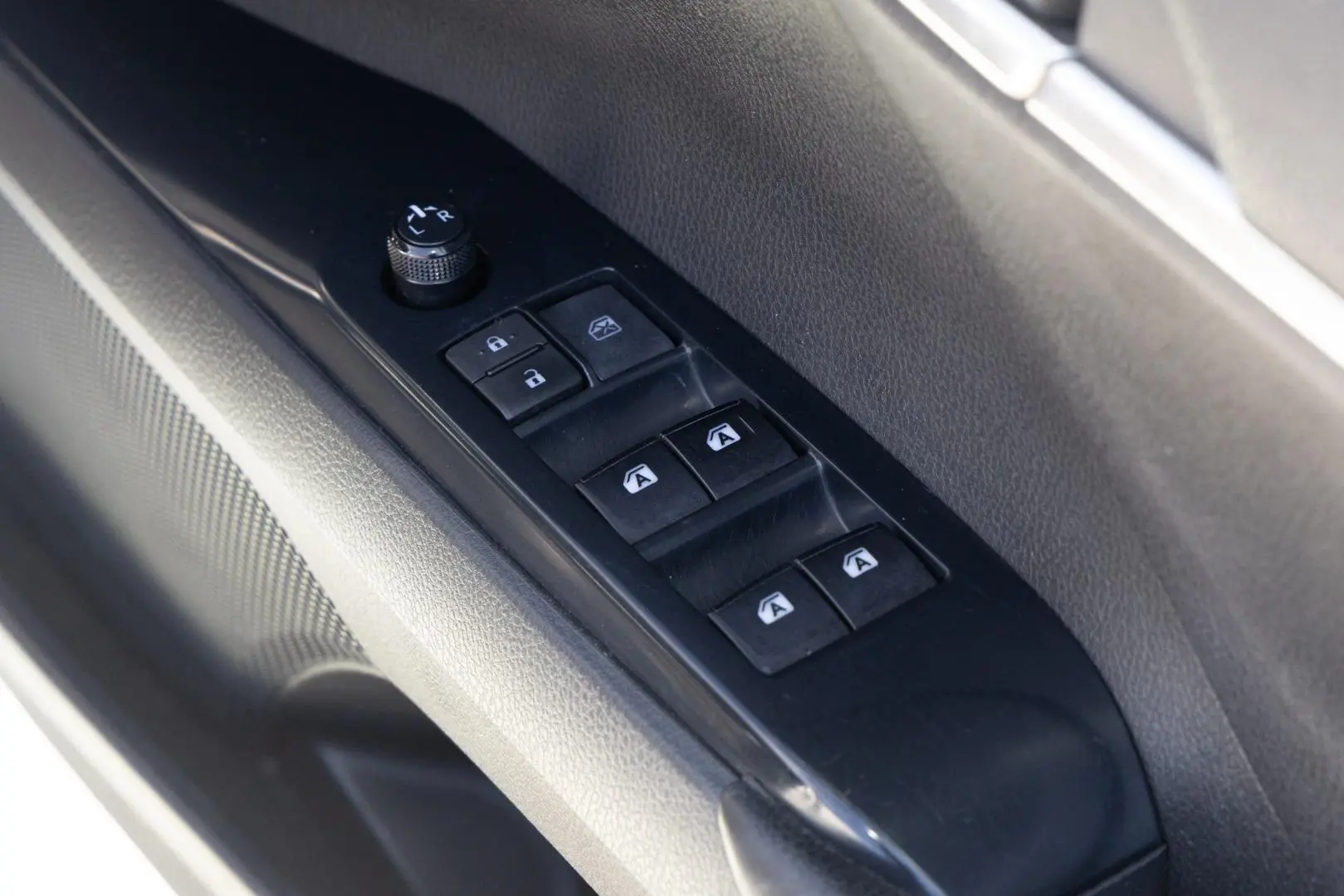 2021 Toyota Camry Gallery Image 16