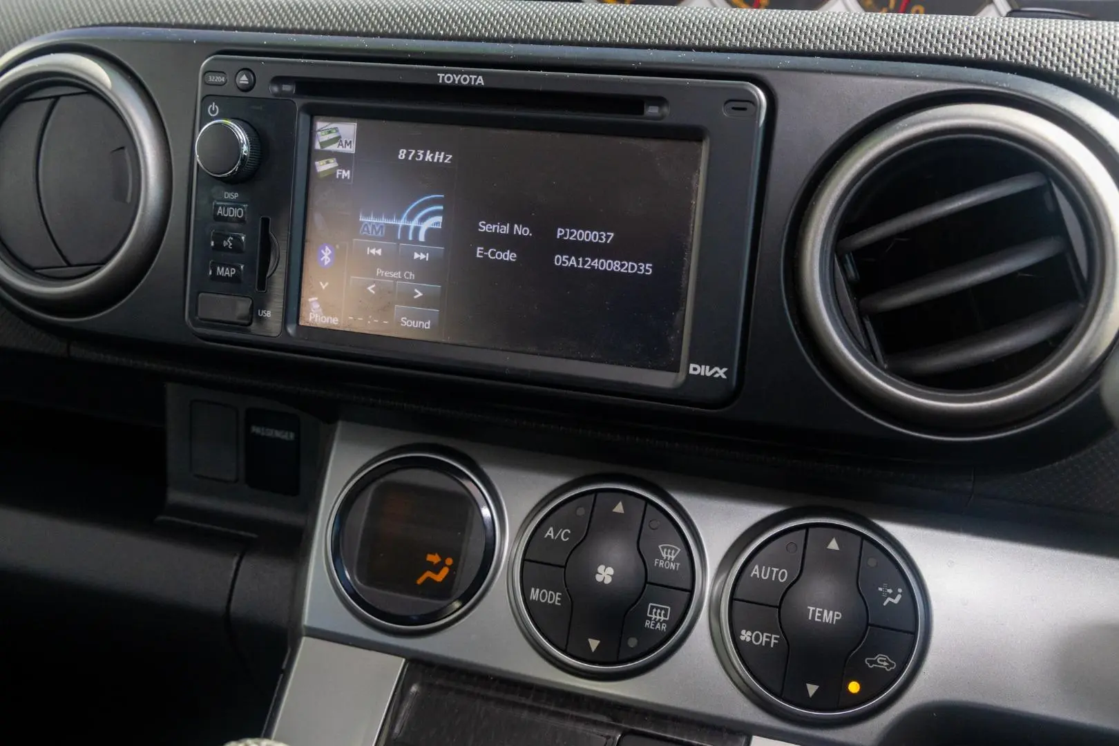 2012 Toyota Rukus Gallery Image 13