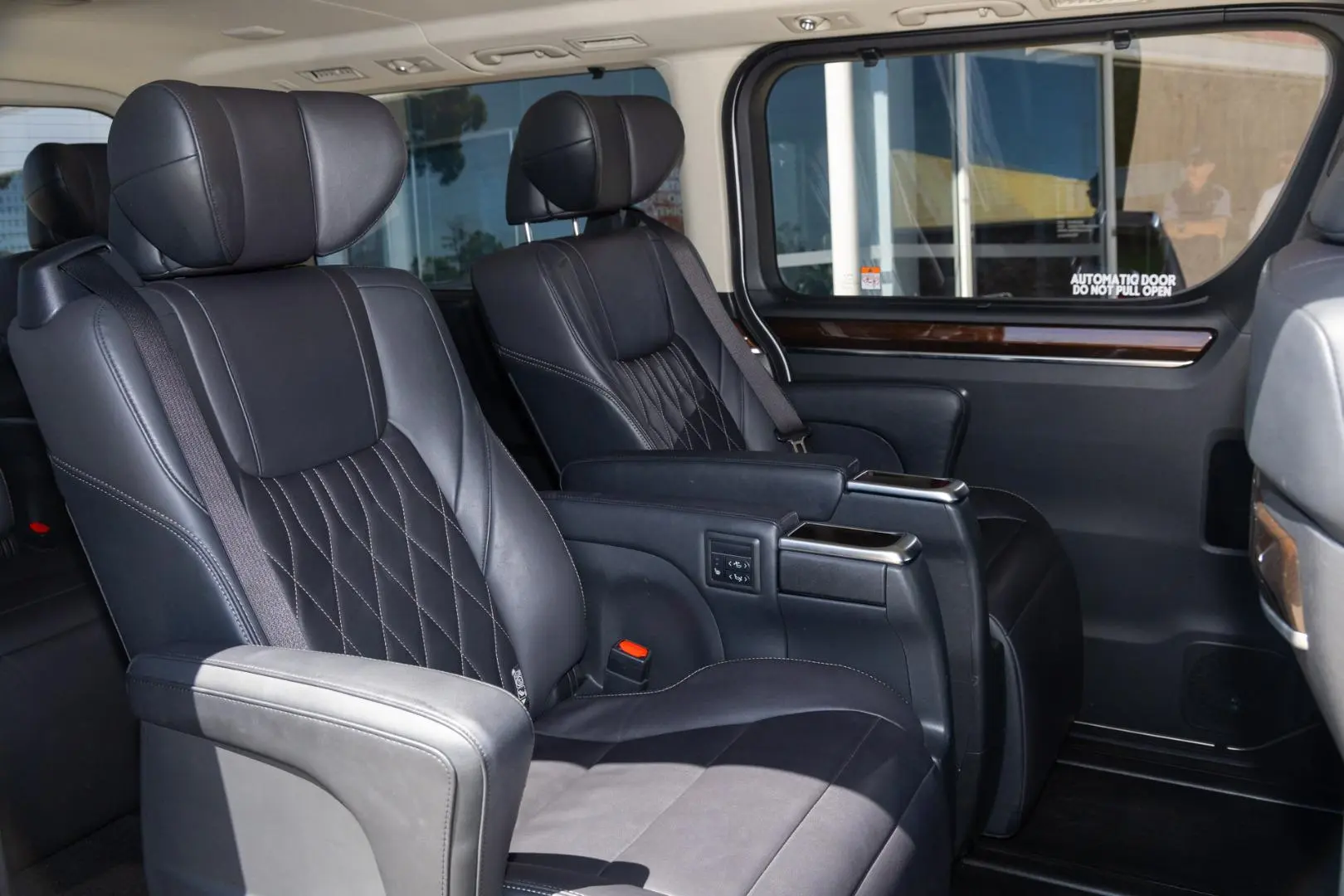 2023 Toyota Granvia Gallery Image 9