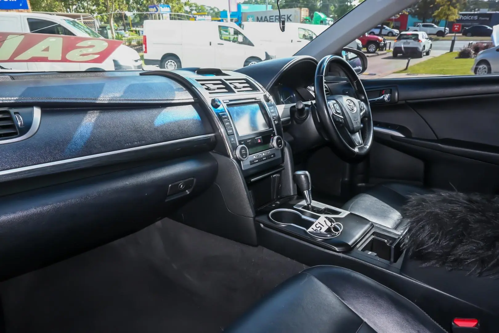 2016 Toyota Camry Gallery Image 8