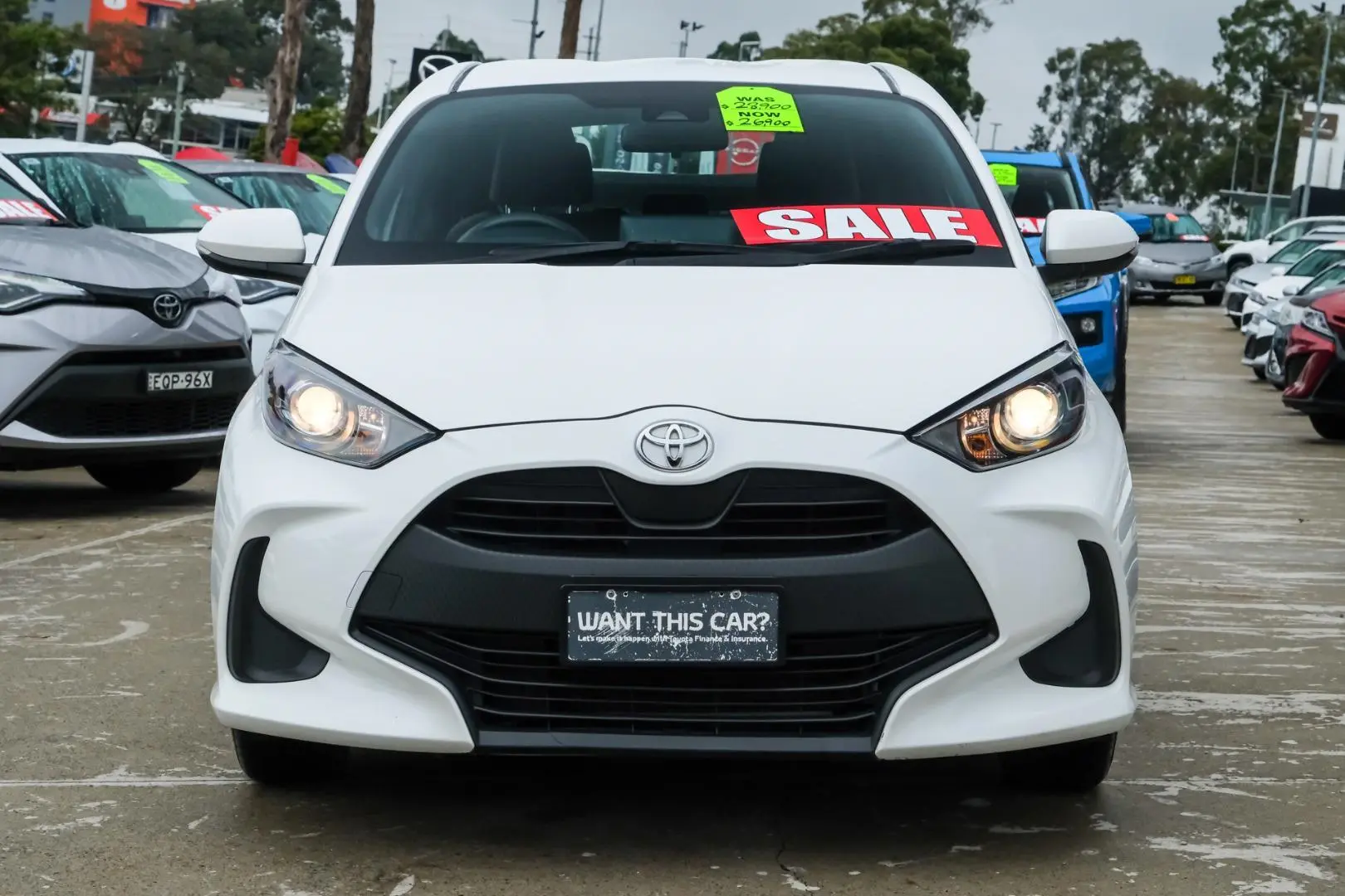 2022 Toyota Yaris Gallery Image 4