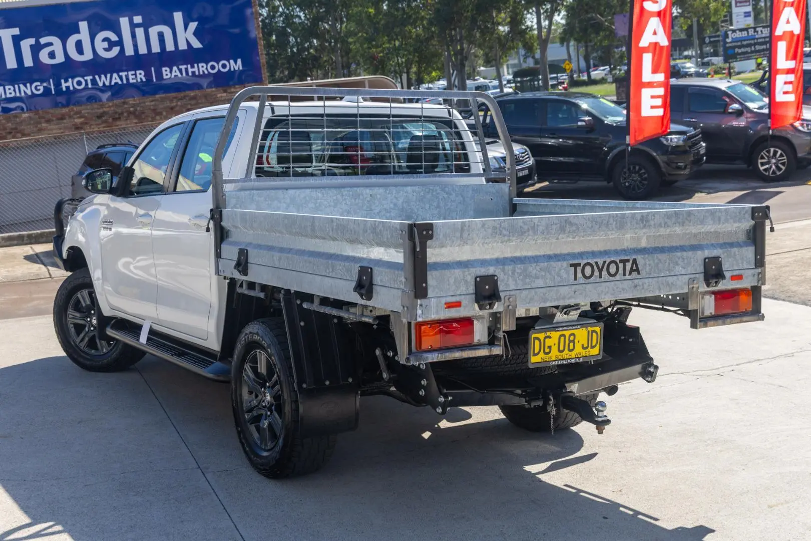 2022 Toyota Hilux Gallery Image 2