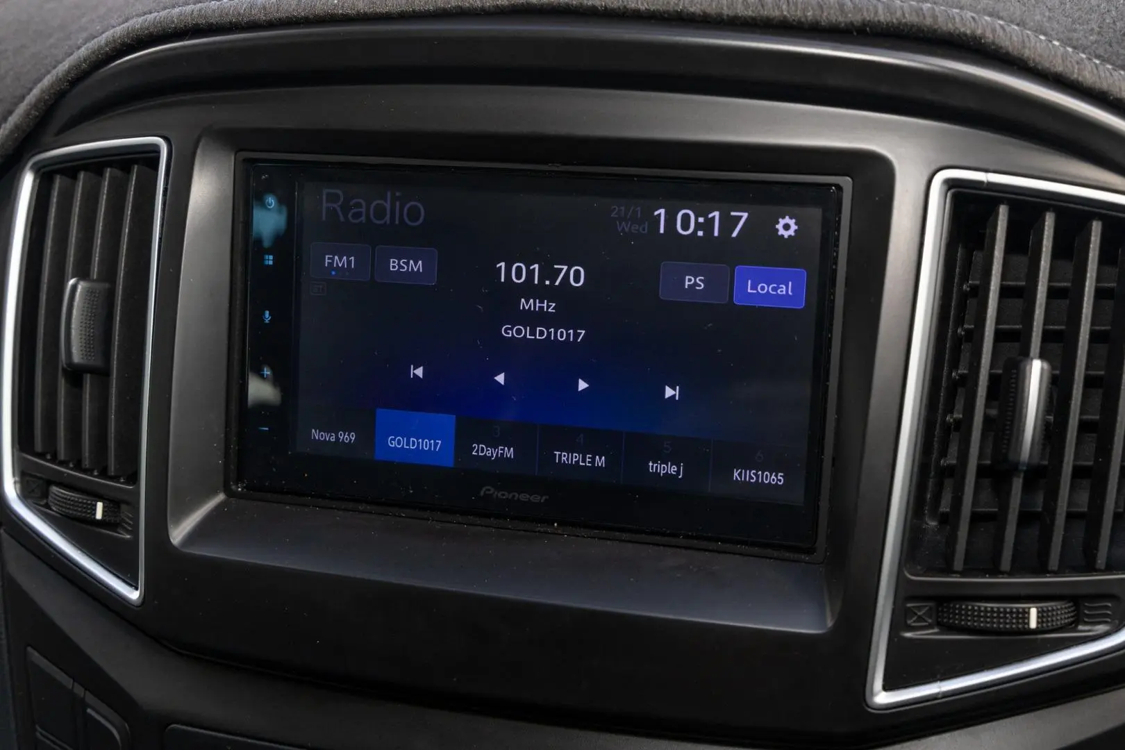 2017 Hyundai iLoad Gallery Image 14