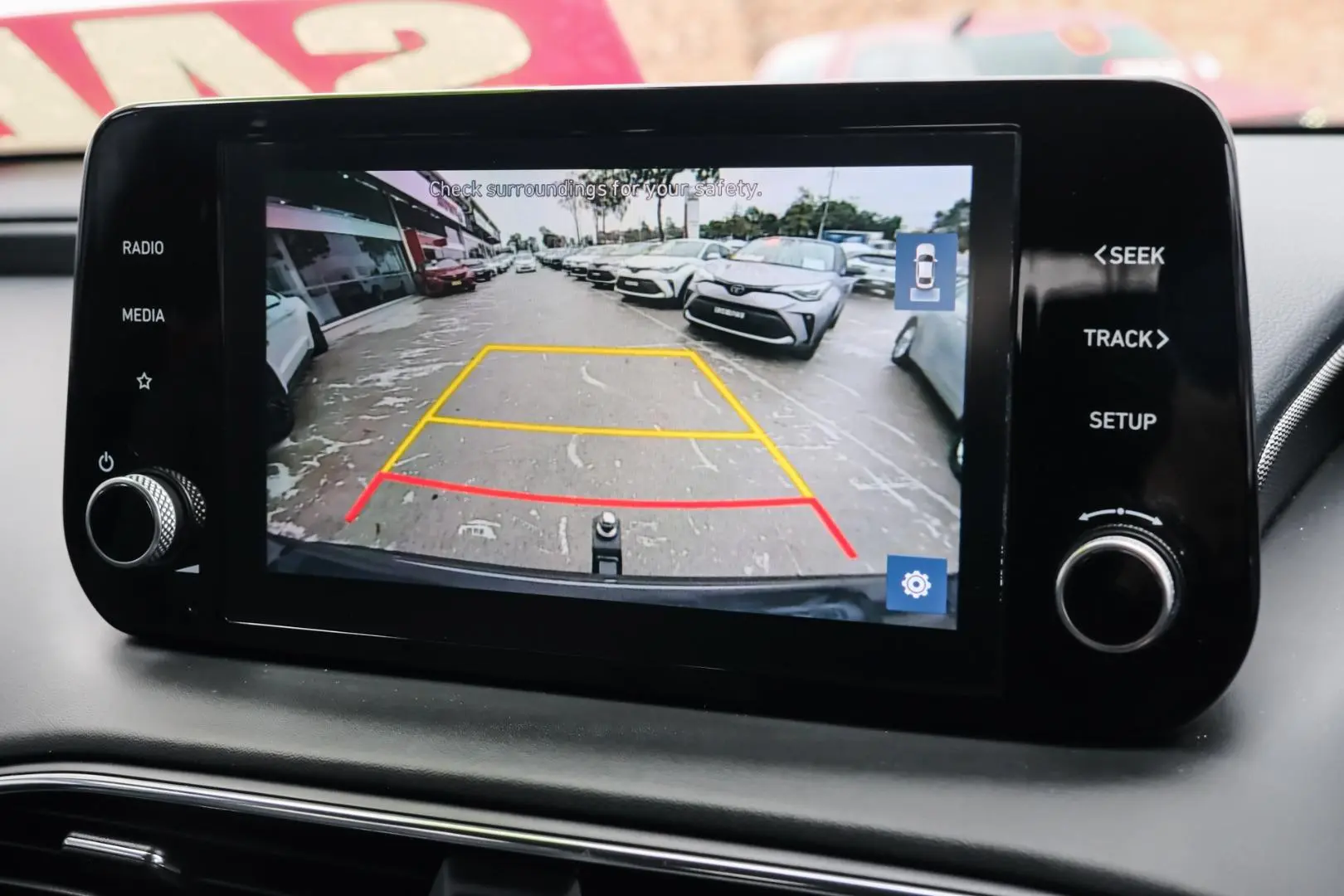 2021 Hyundai Santa Fe Gallery Image 12
