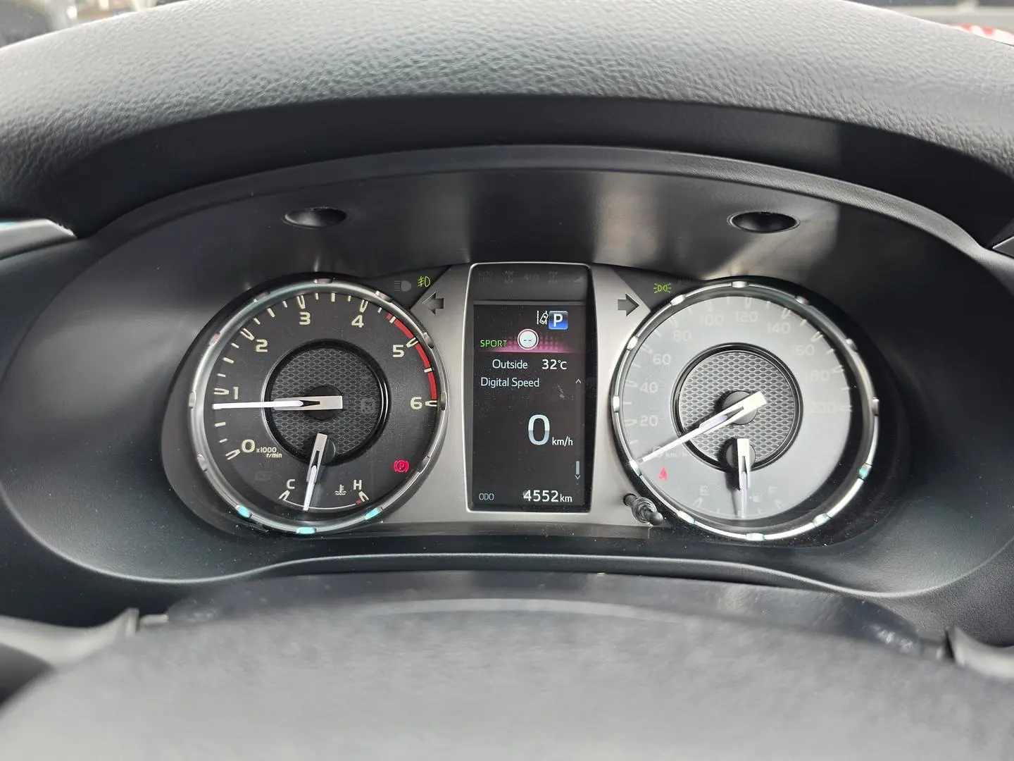 2025 Toyota Hilux Gallery Image 23