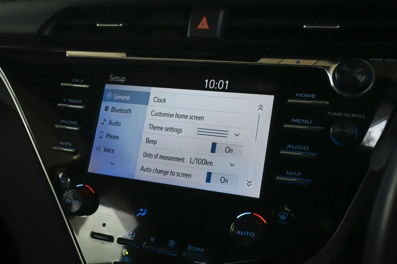 2018 Toyota Camry Gallery Image 18