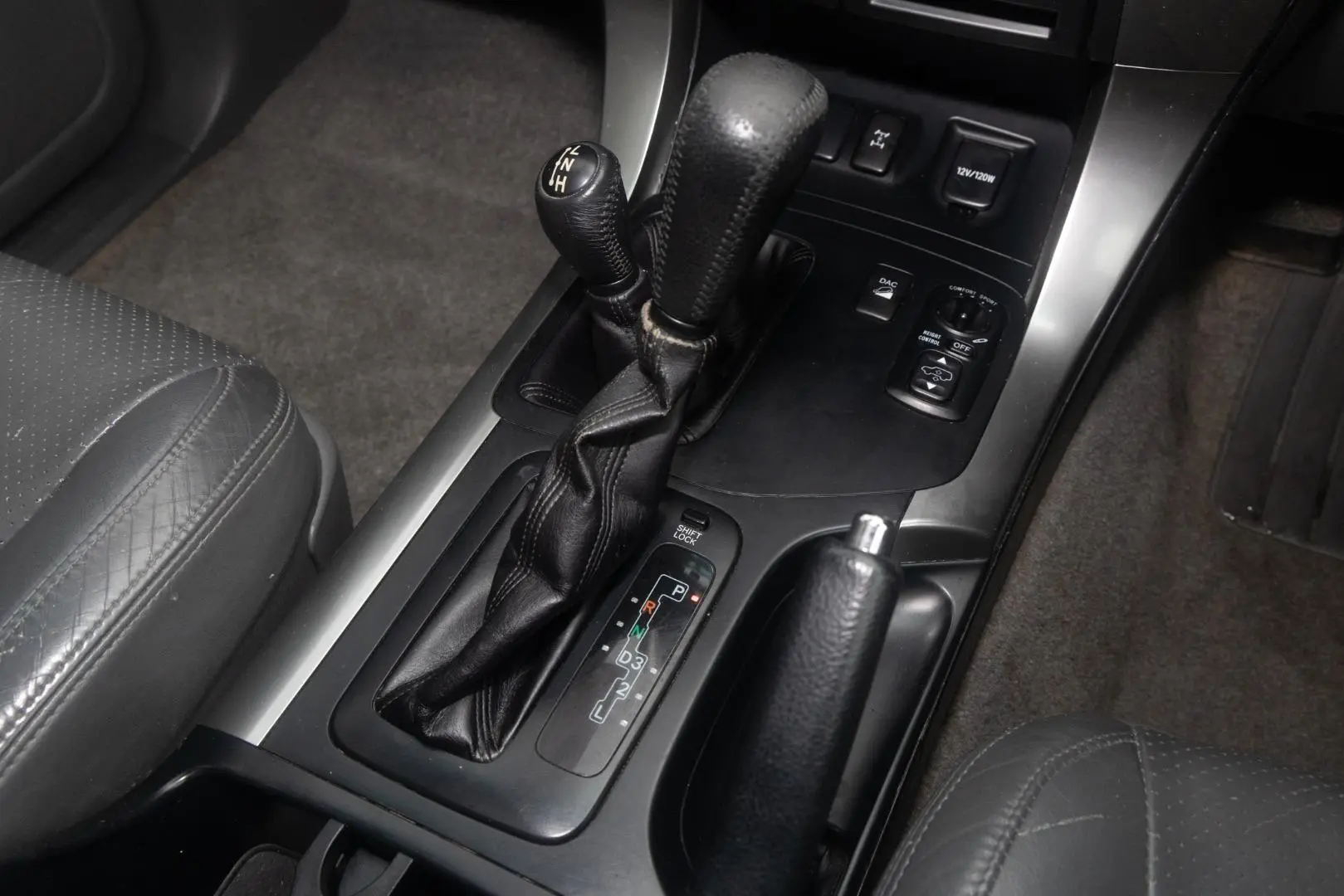 2004 Toyota Landcruiser Prado Gallery Image 17