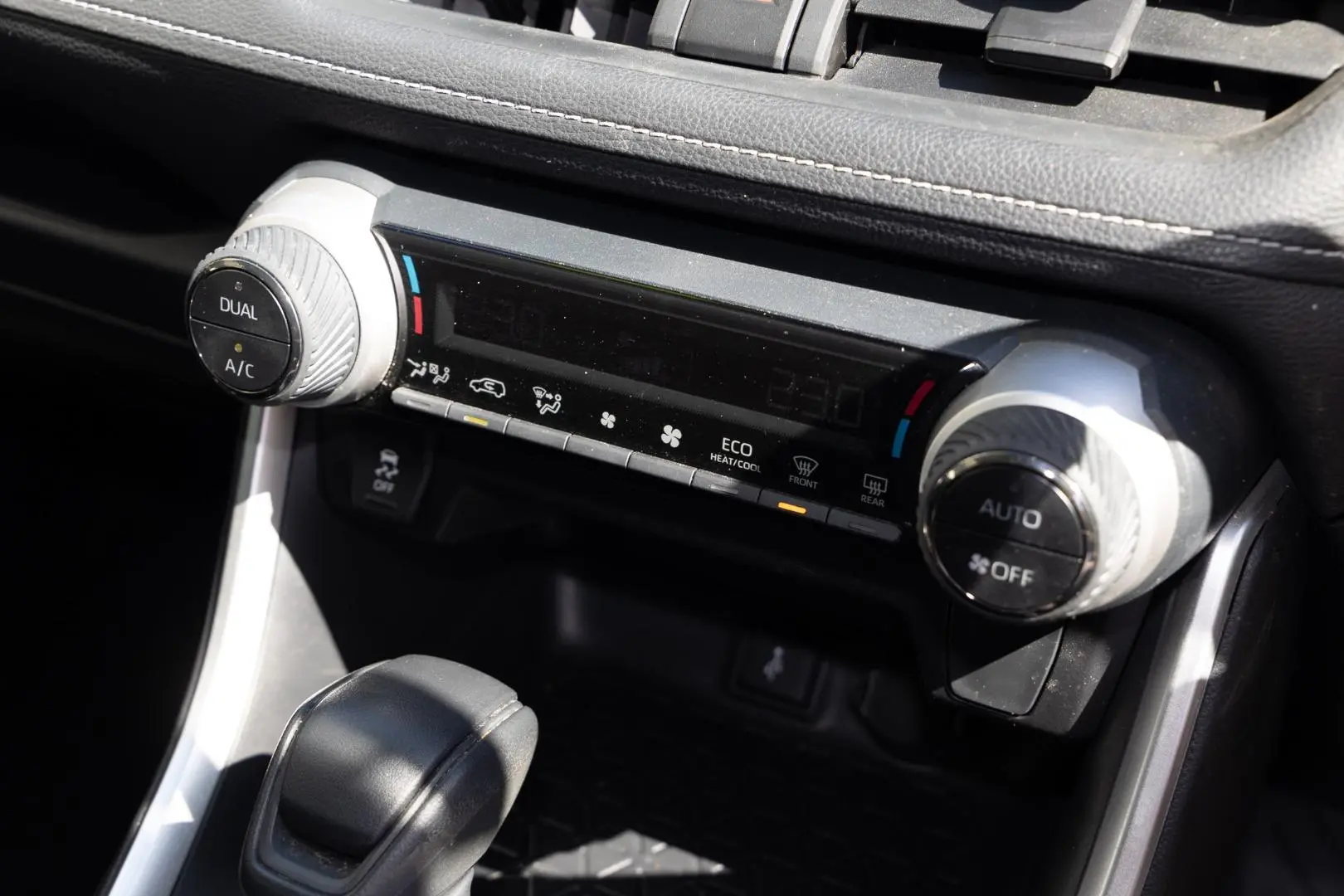 2021 Toyota RAV4 Gallery Image 12