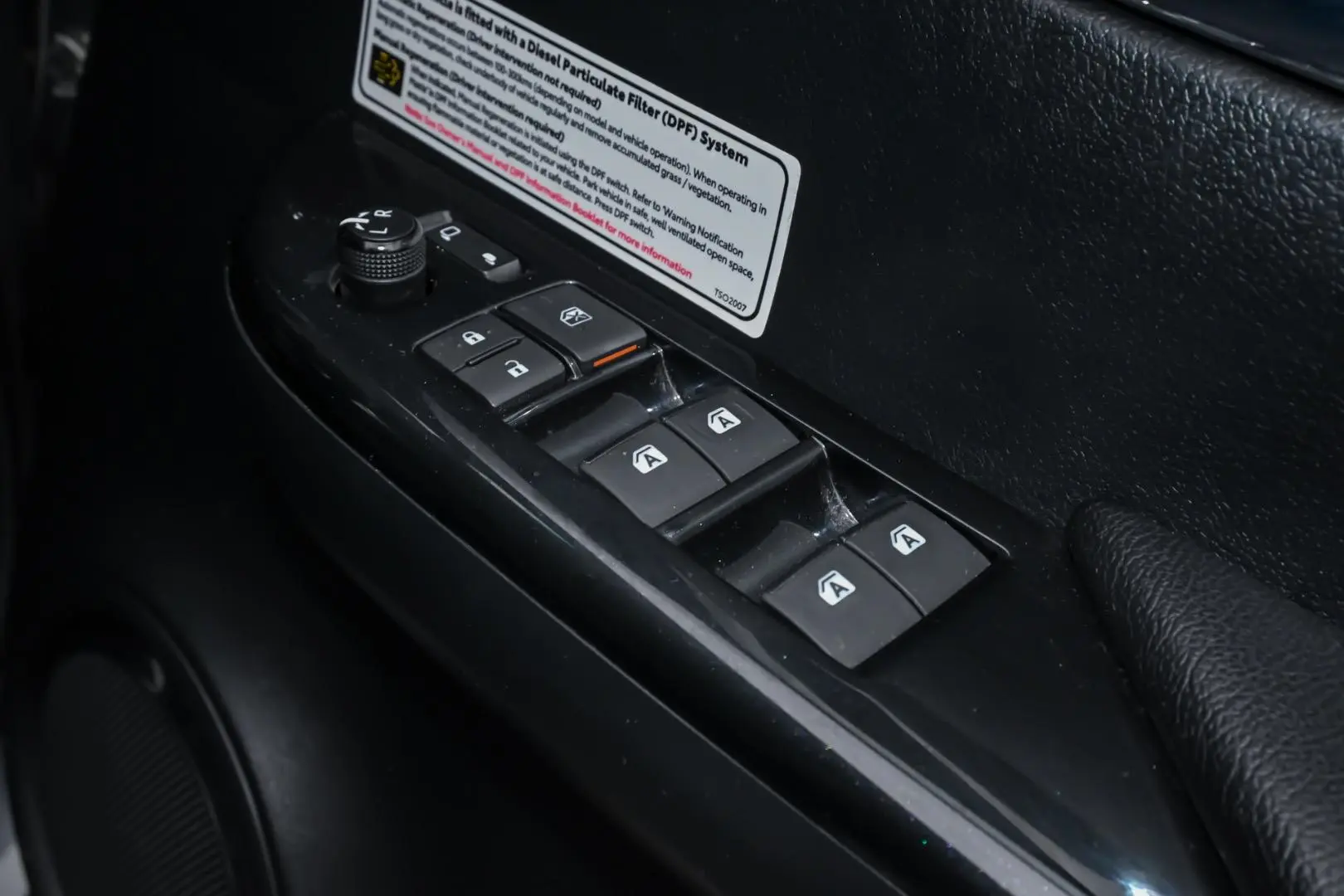 2022 Toyota Hilux Gallery Image 10