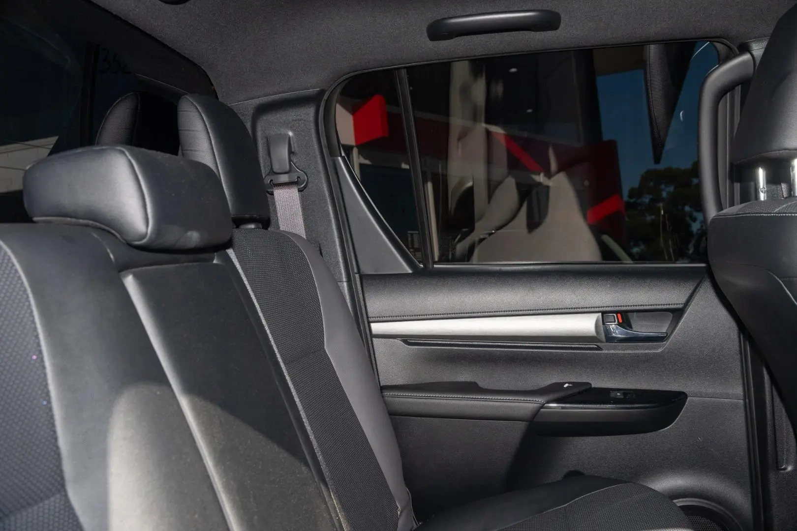 2025 Toyota Hilux Gallery Image 9