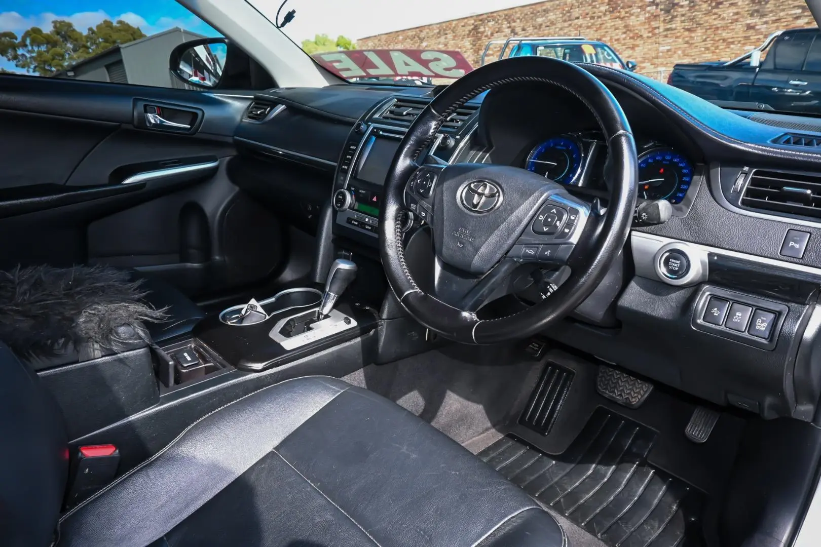 2016 Toyota Camry Gallery Image 7