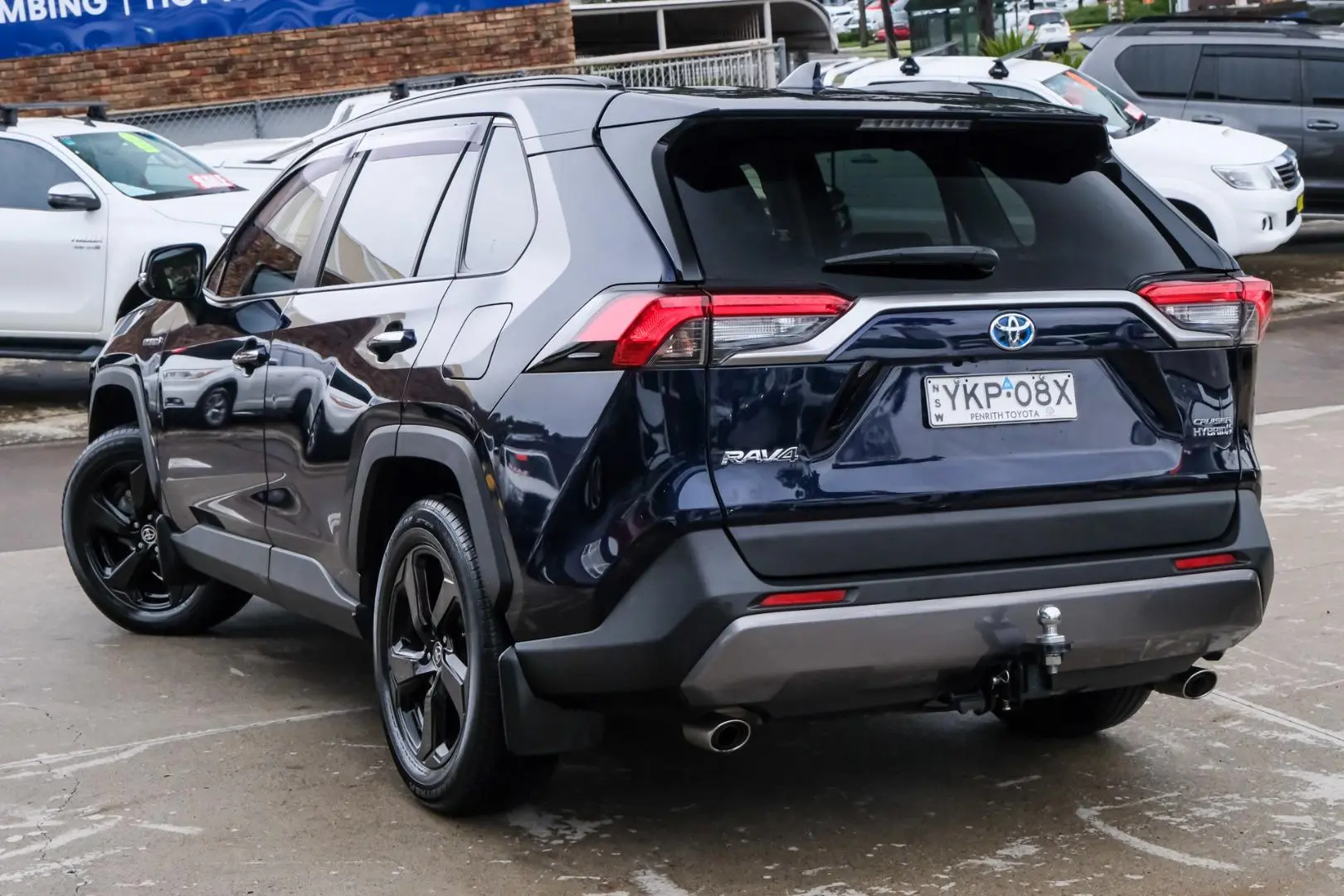 2020 Toyota RAV4 Gallery Image 2