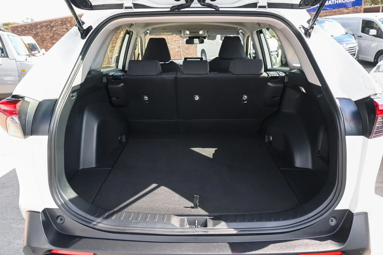 2022 Toyota RAV4 Gallery Image 21