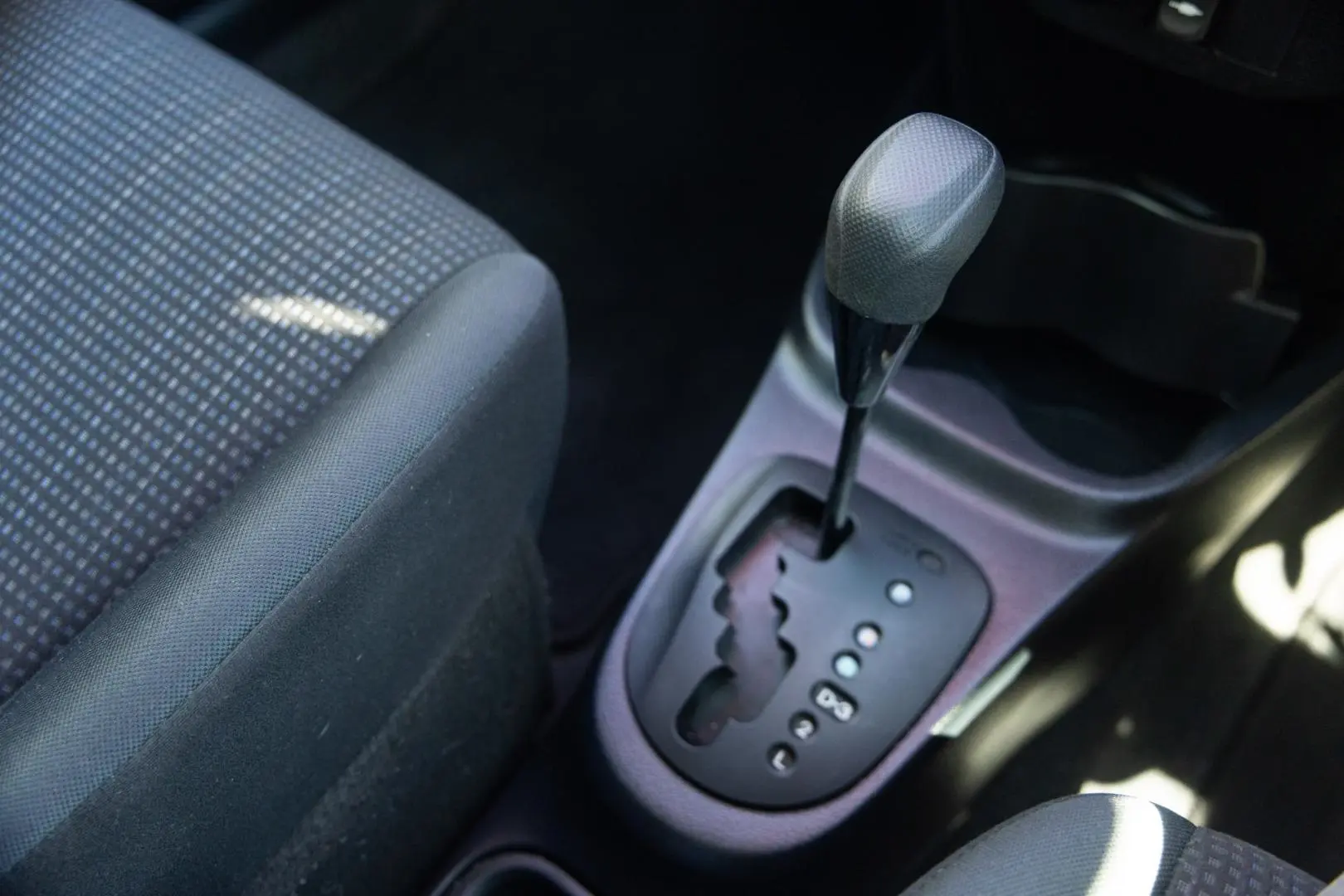 2014 Toyota Yaris Gallery Image 10