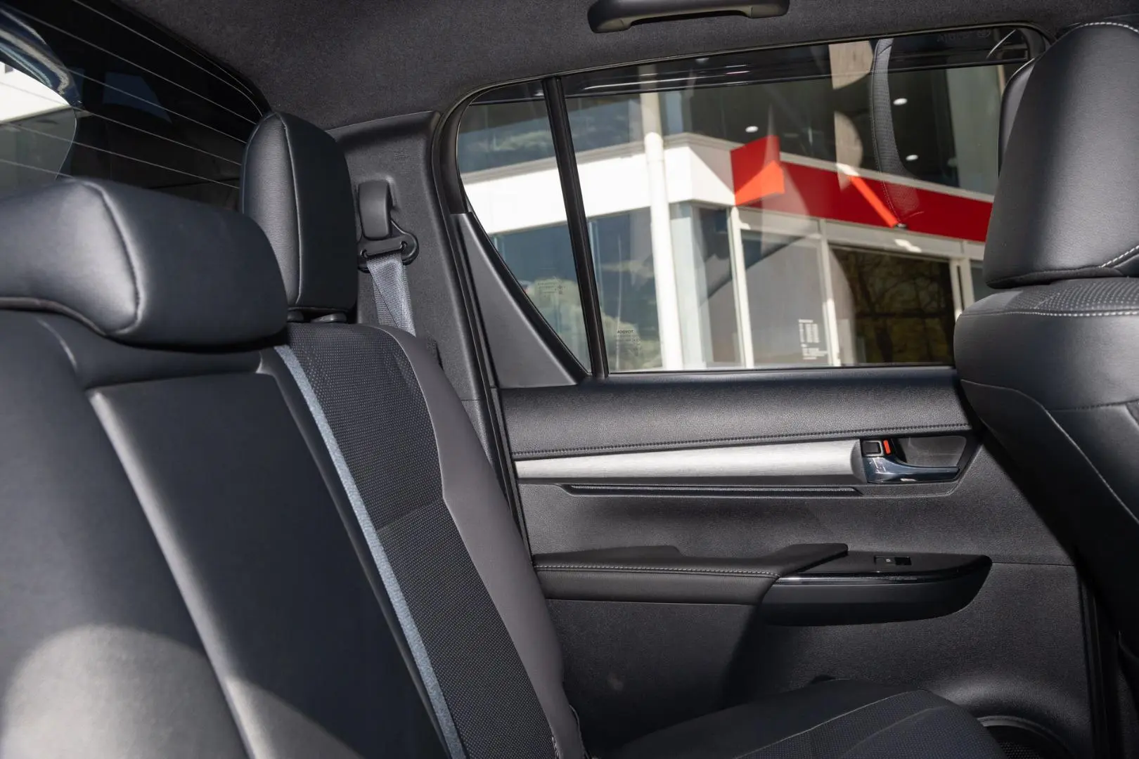 2025 Toyota Hilux Gallery Image 9