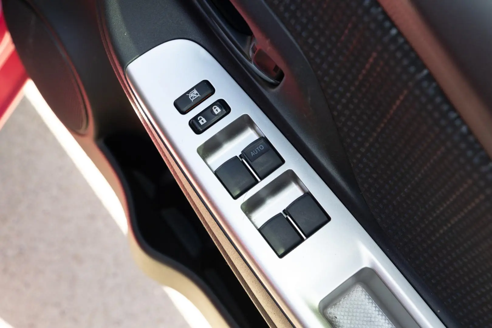 2016 Toyota Yaris Gallery Image 15