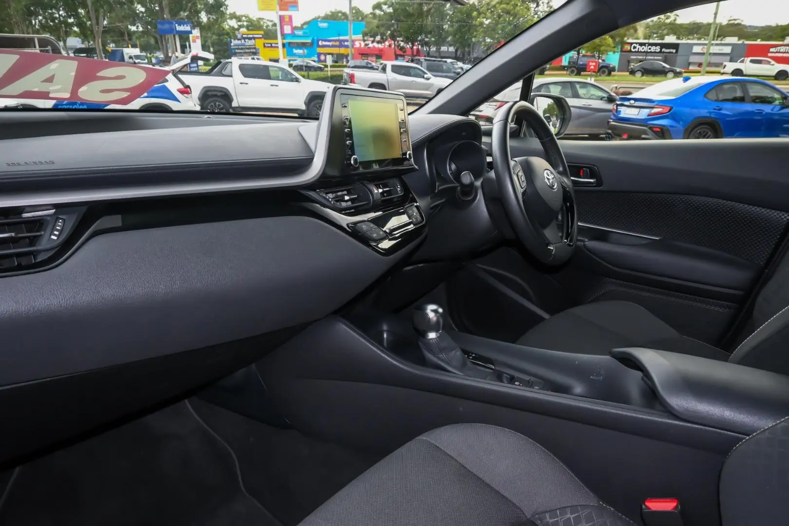 2023 Toyota C-HR Gallery Image 8