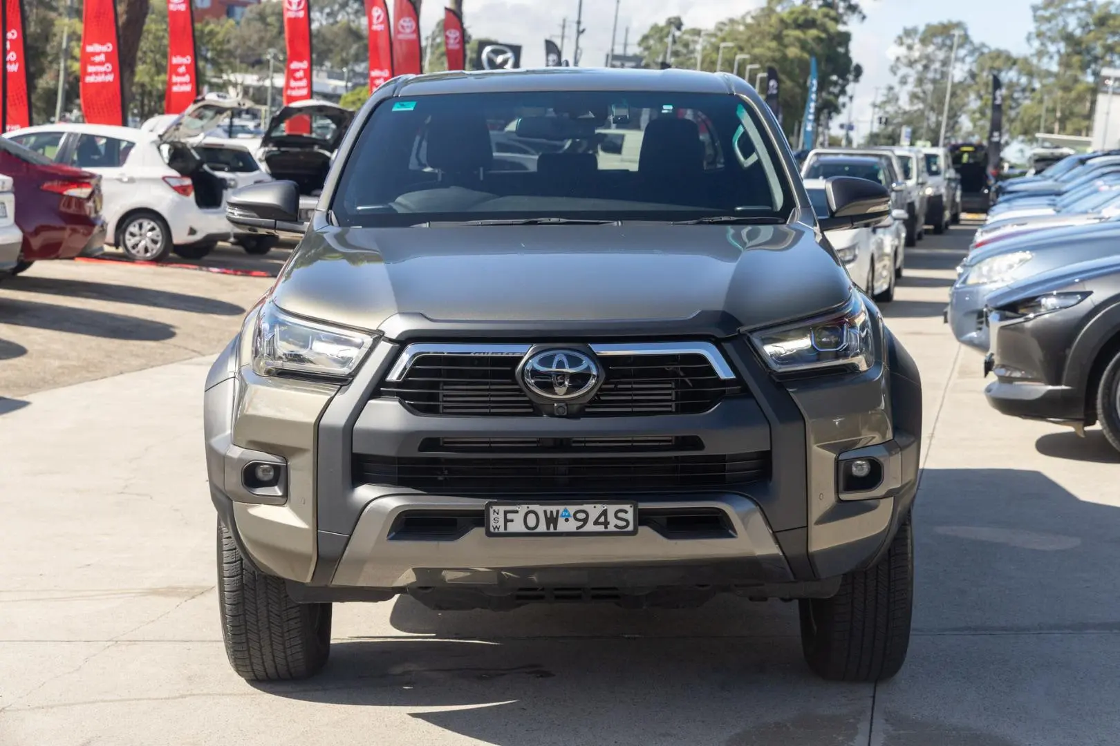 2025 Toyota Hilux Gallery Image 4