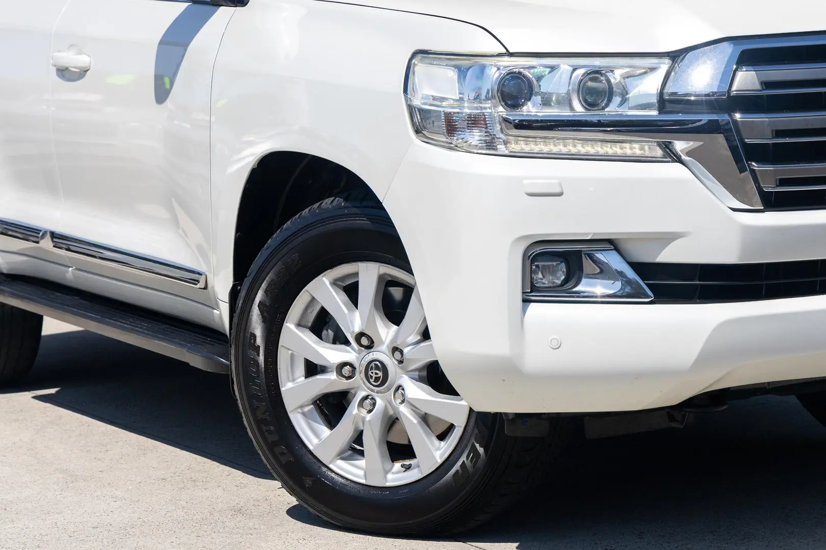 2016 Toyota Landcruiser Gallery Image 6