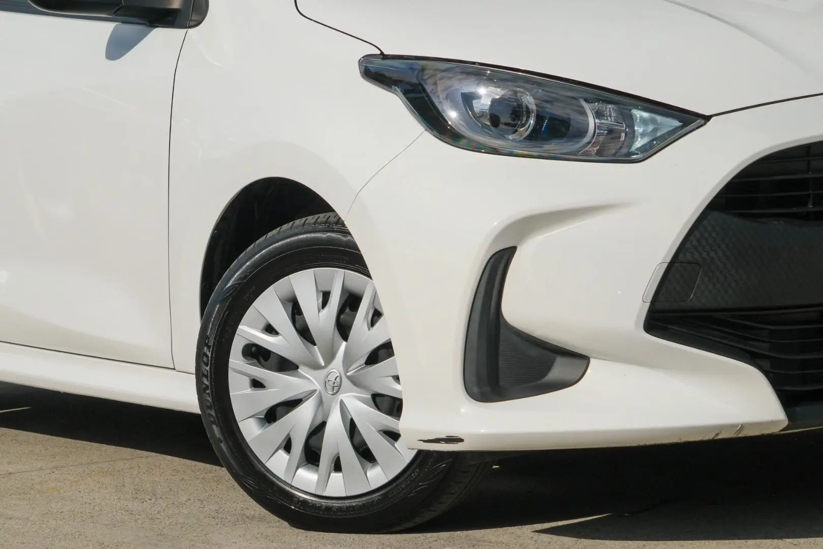 2022 Toyota Yaris Gallery Image 6