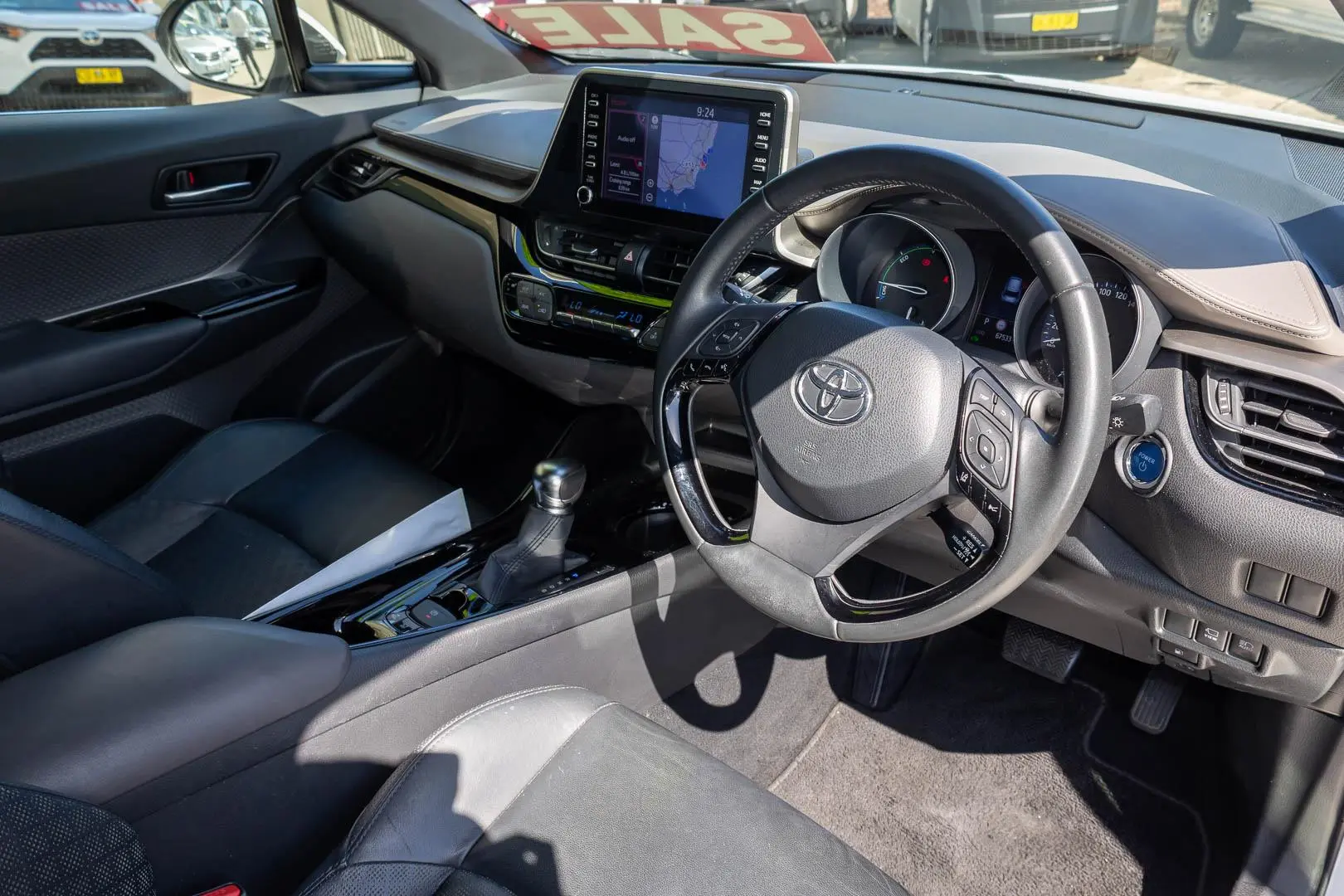 2023 Toyota C-HR Gallery Image 7