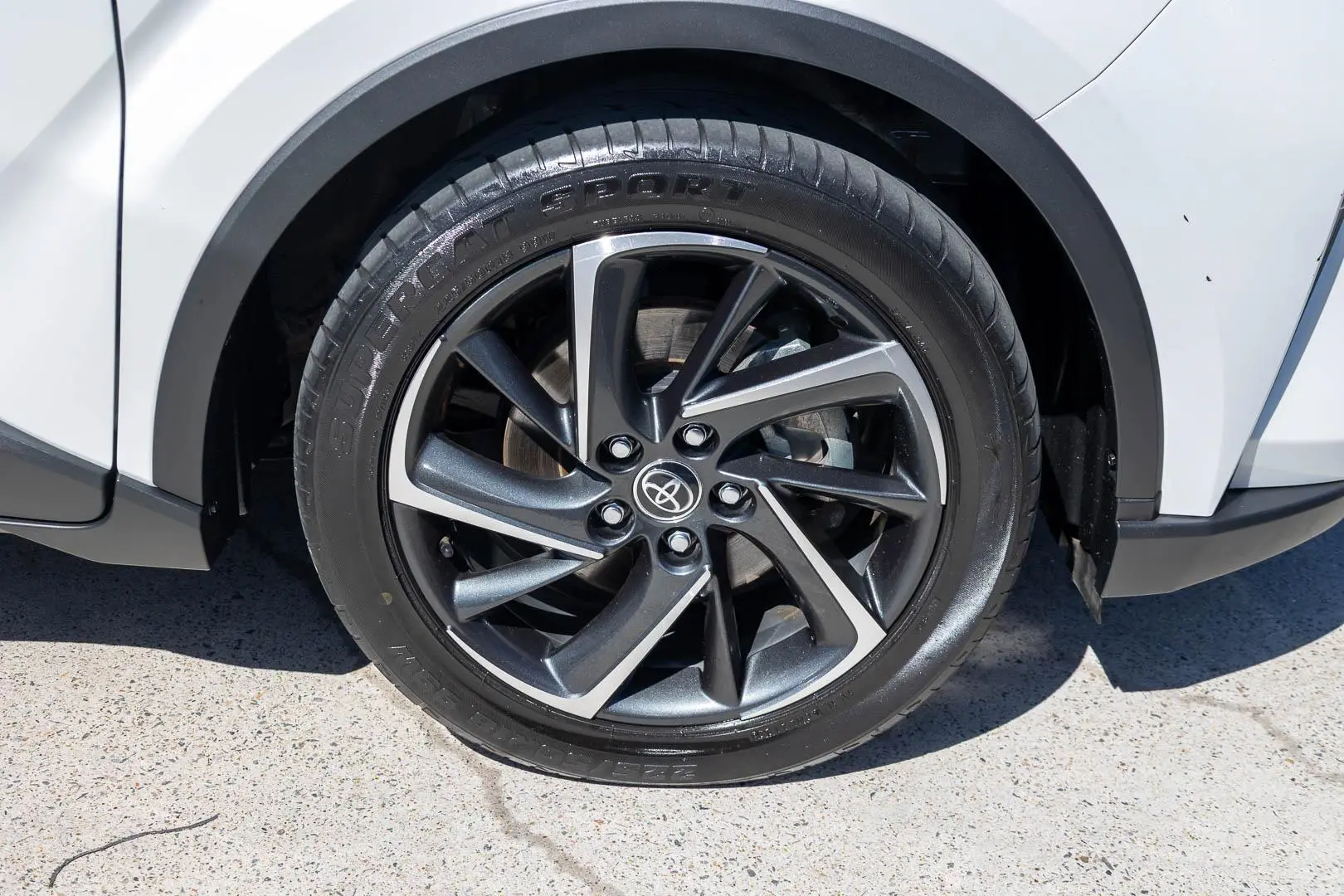 2023 Toyota C-HR Gallery Image 20