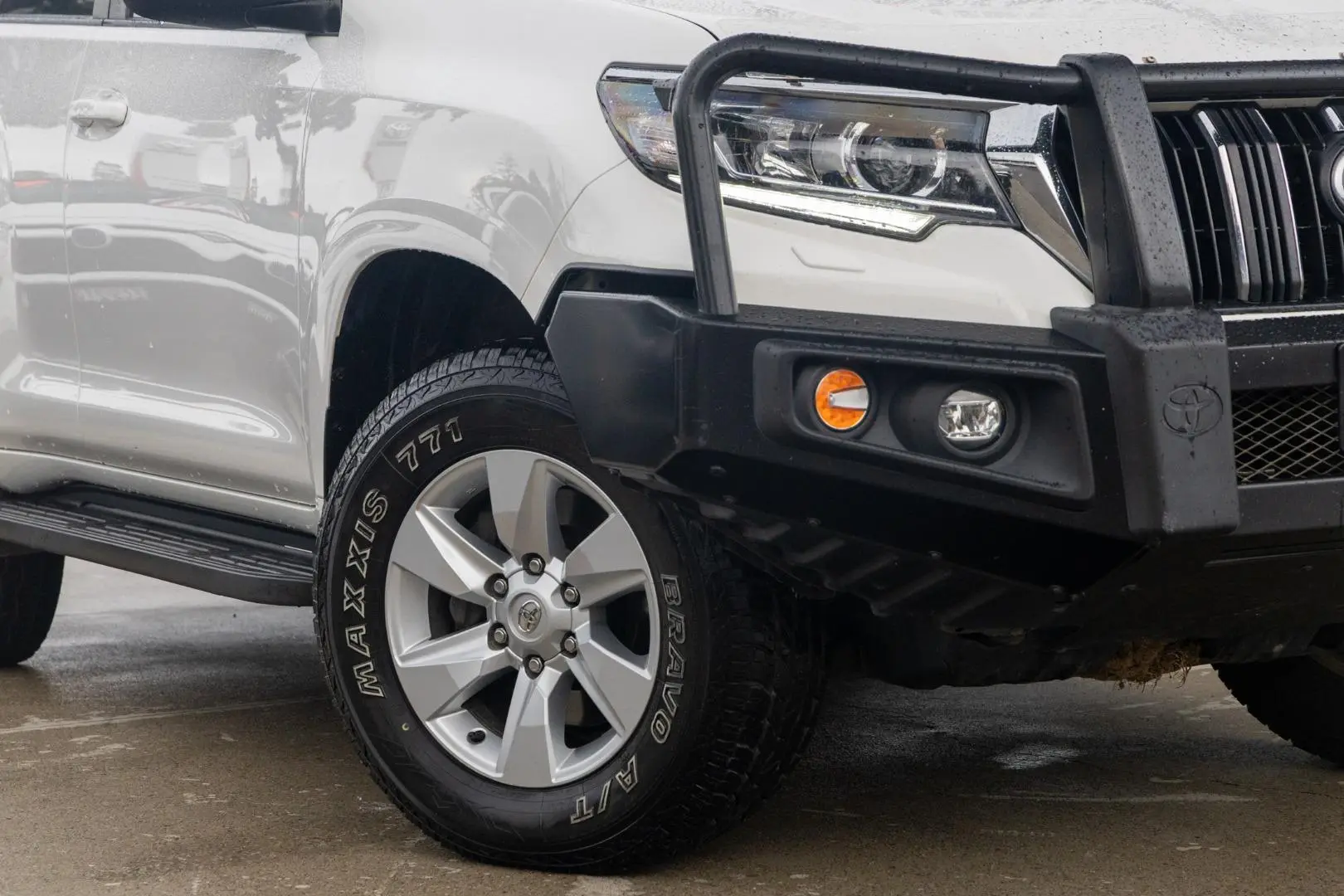2021 Toyota Landcruiser Prado Gallery Image 6