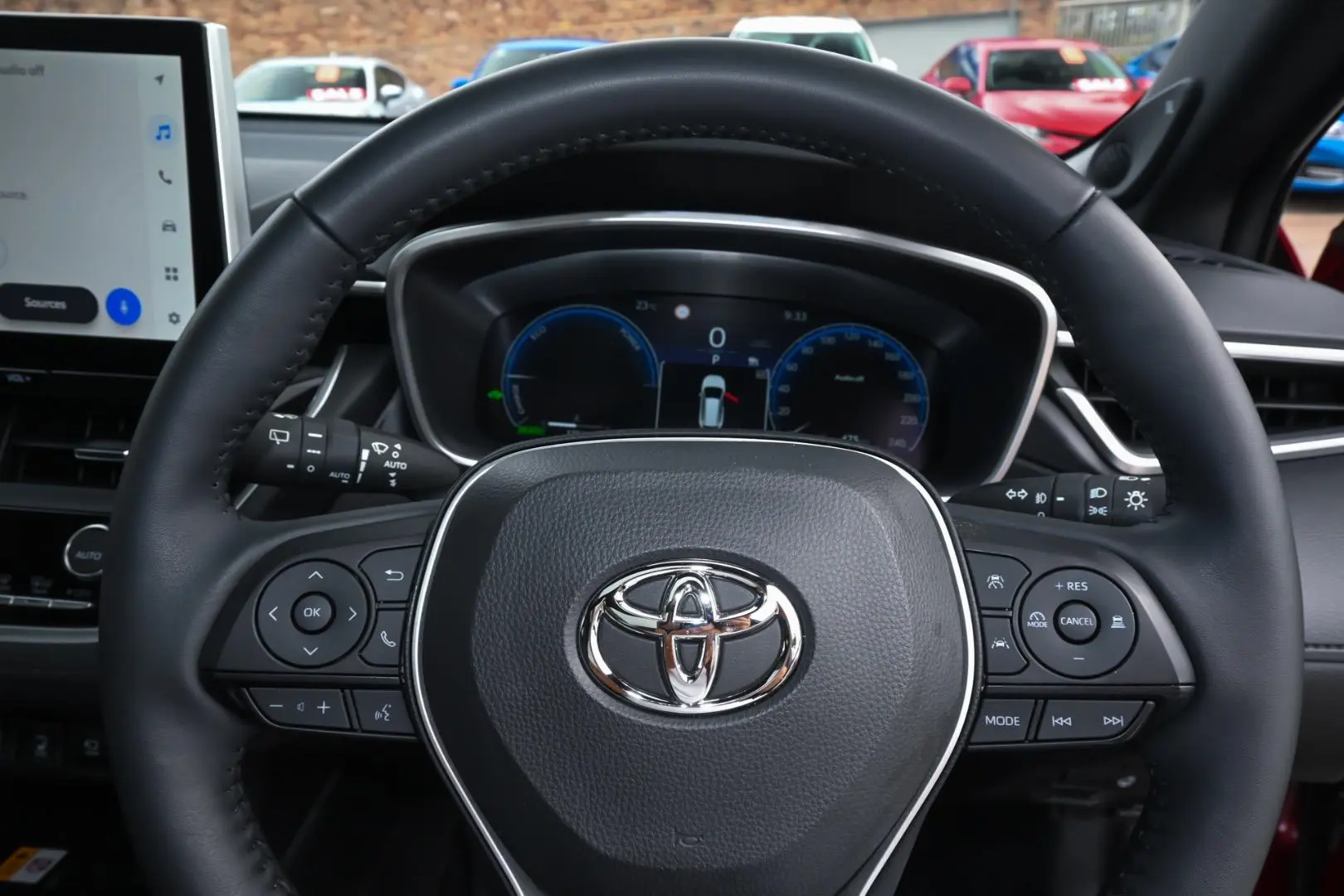 2025 Toyota Corolla Cross Gallery Image 12