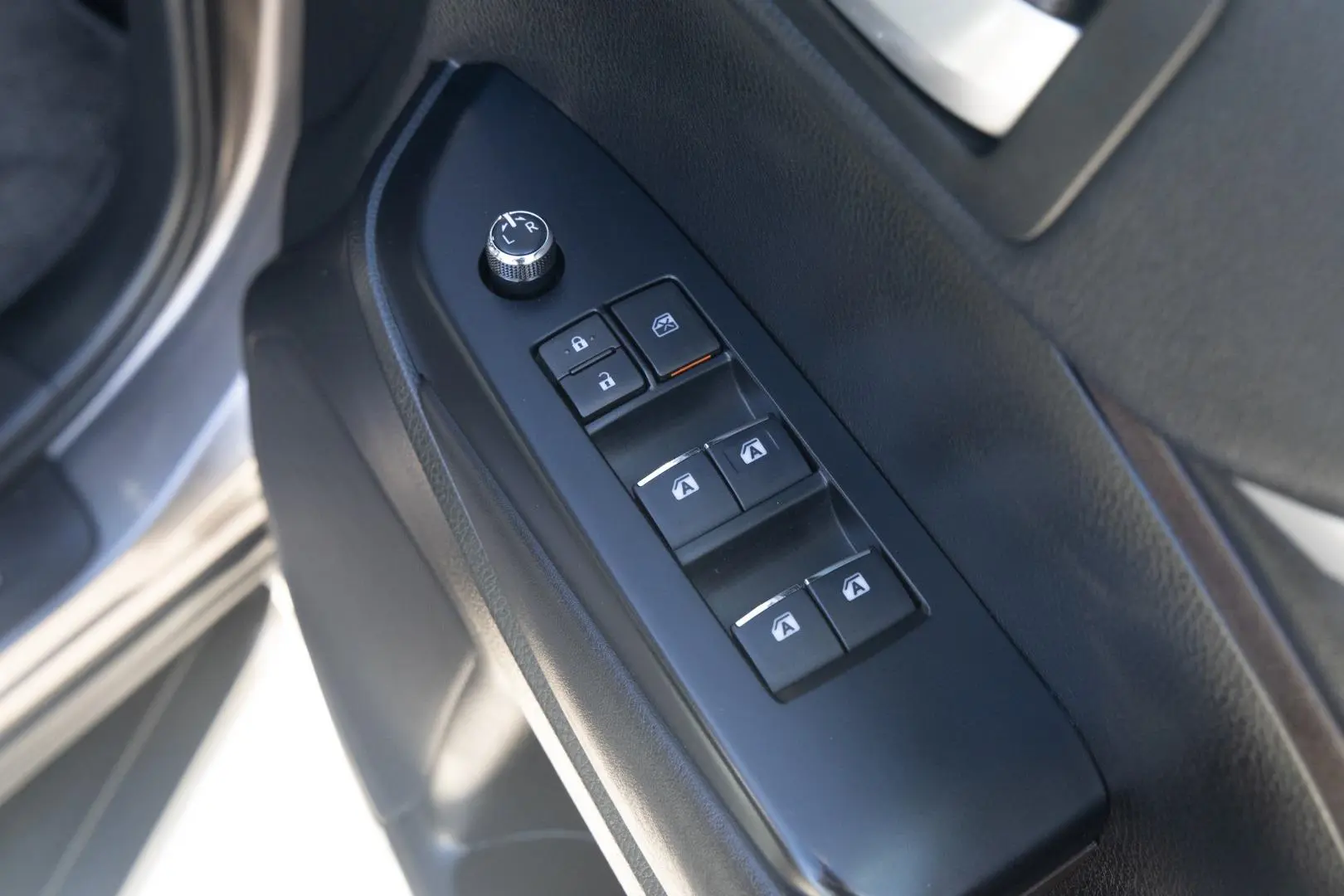 2017 Toyota Kluger Gallery Image 17