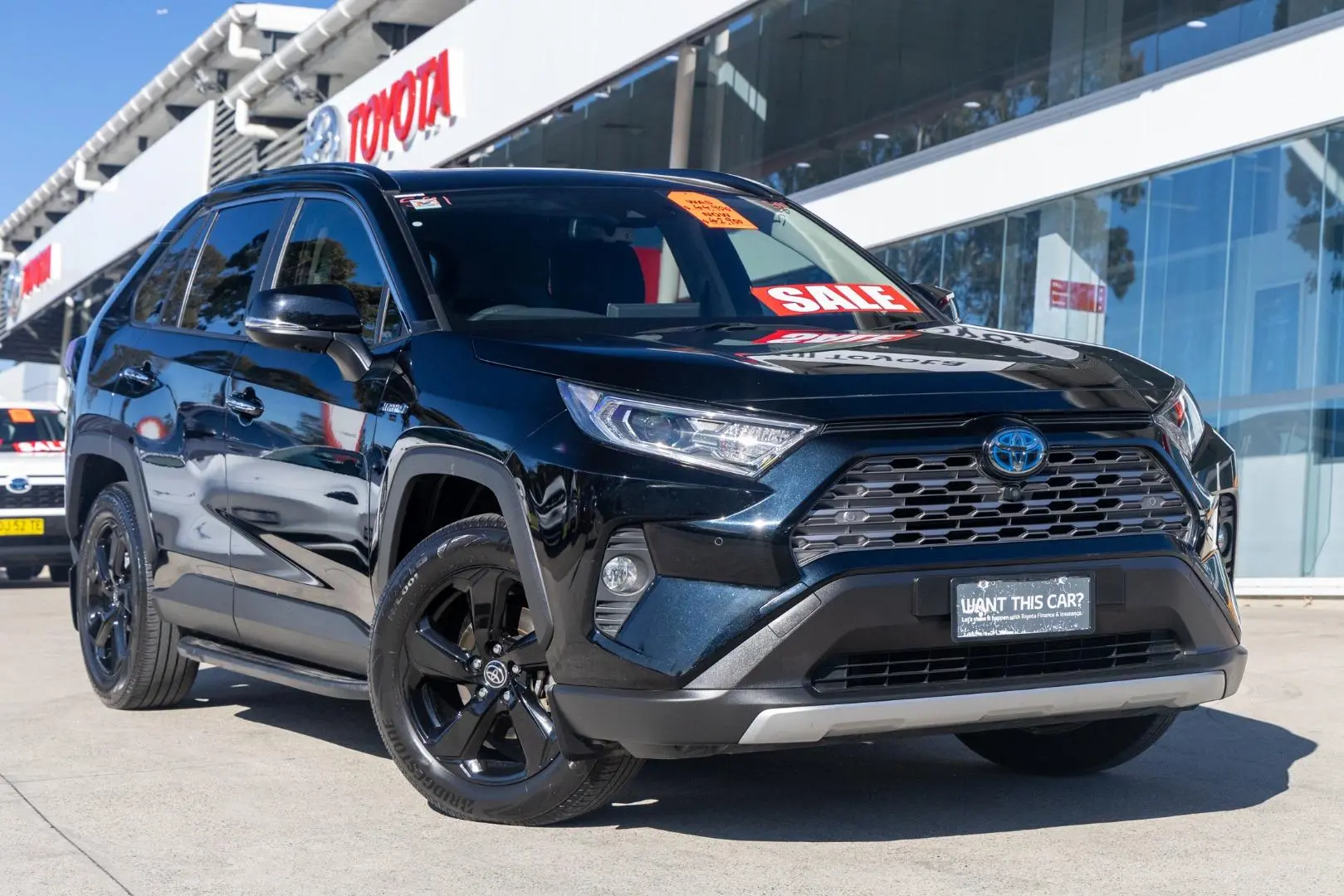 2019 Toyota RAV4 Gallery Image 1