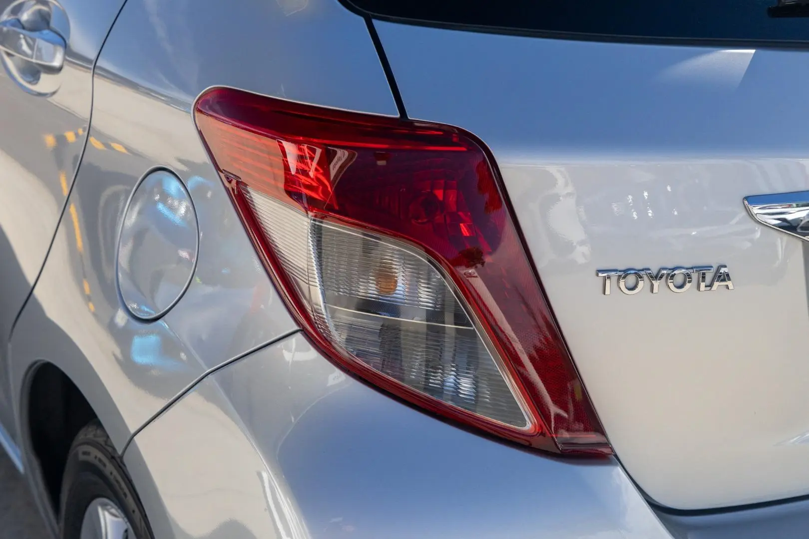 2012 Toyota Yaris Gallery Image 21