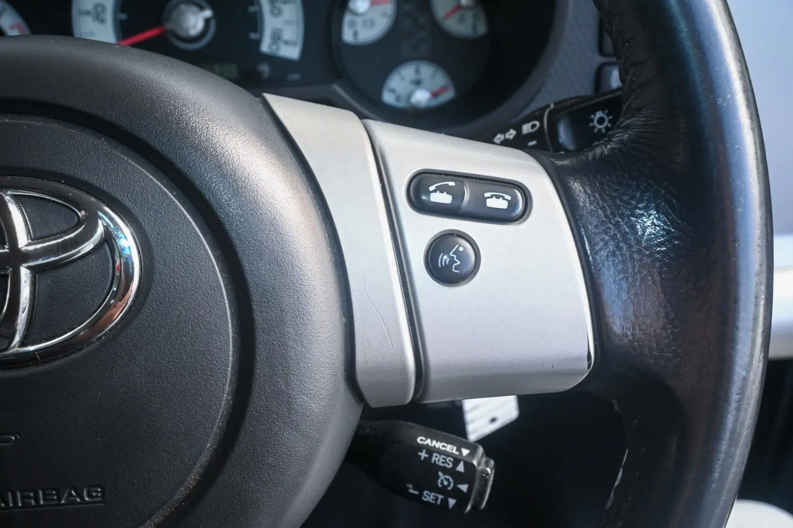 2013 Toyota FJ Cruiser Gallery Image 13