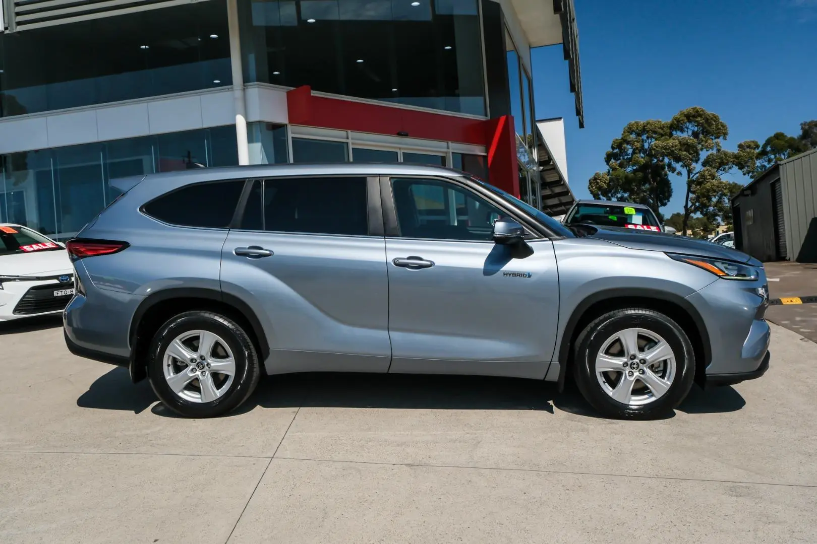 2023 Toyota Kluger Gallery Image 3