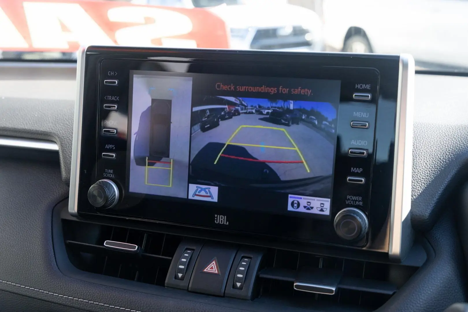 2019 Toyota RAV4 Gallery Image 16