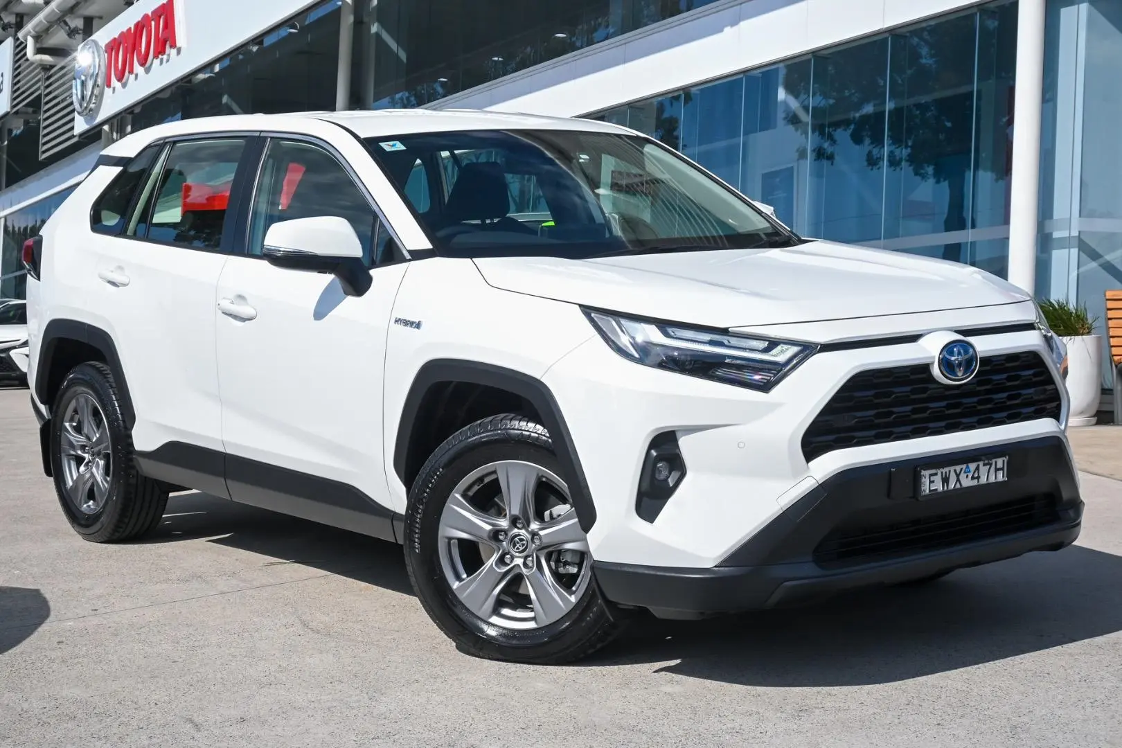 2022 Toyota RAV4 Gallery Image 1