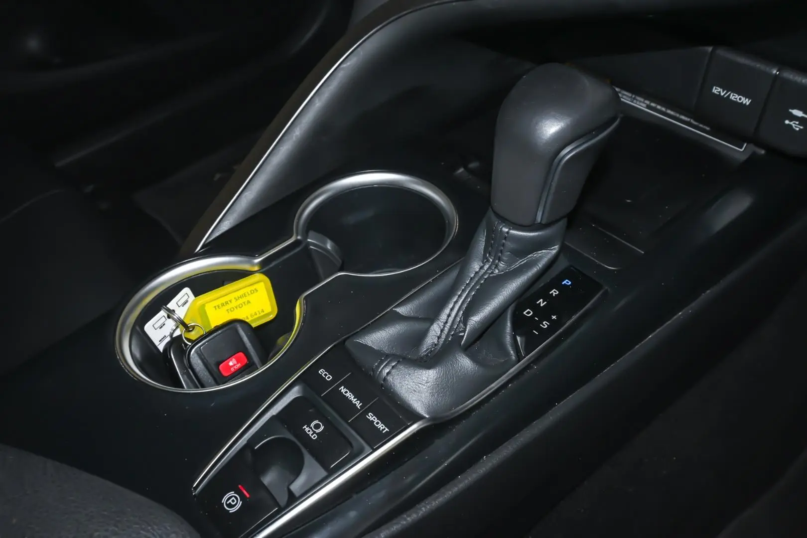 2018 Toyota Camry Gallery Image 14