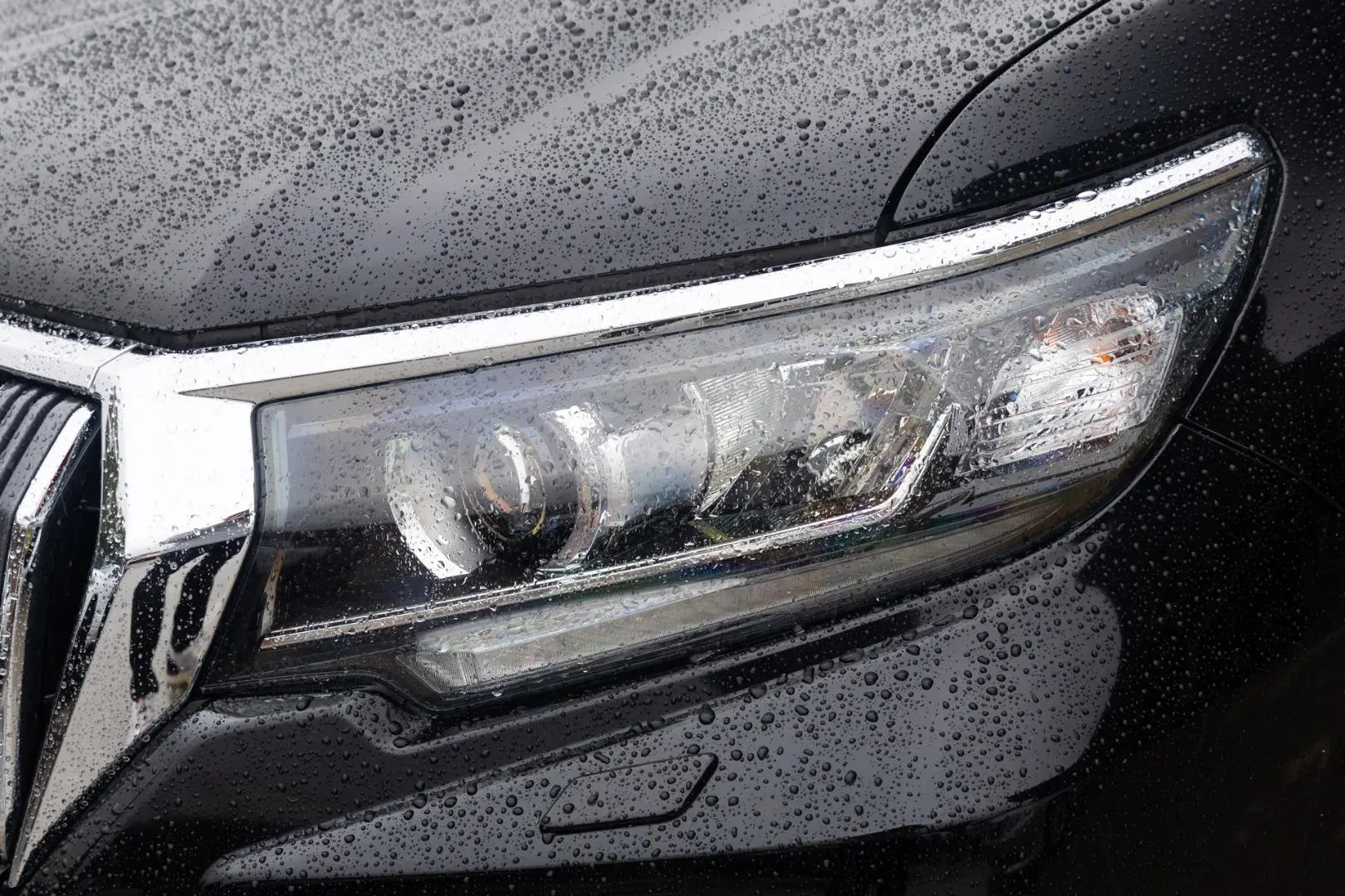 2019 Toyota Landcruiser Prado Gallery Image 17