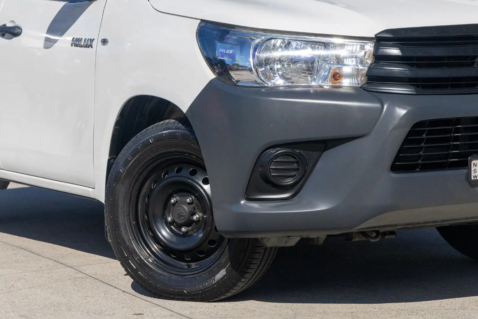 2019 Toyota Hilux Gallery Image 6