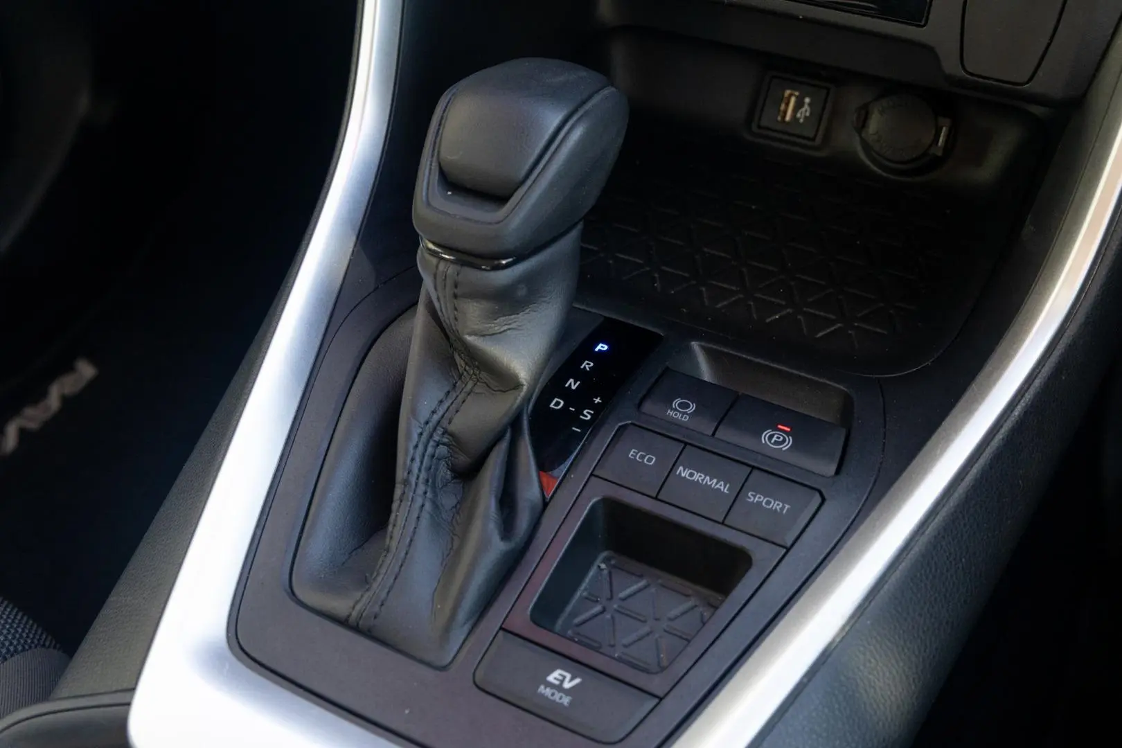 2023 Toyota RAV4 Gallery Image 17