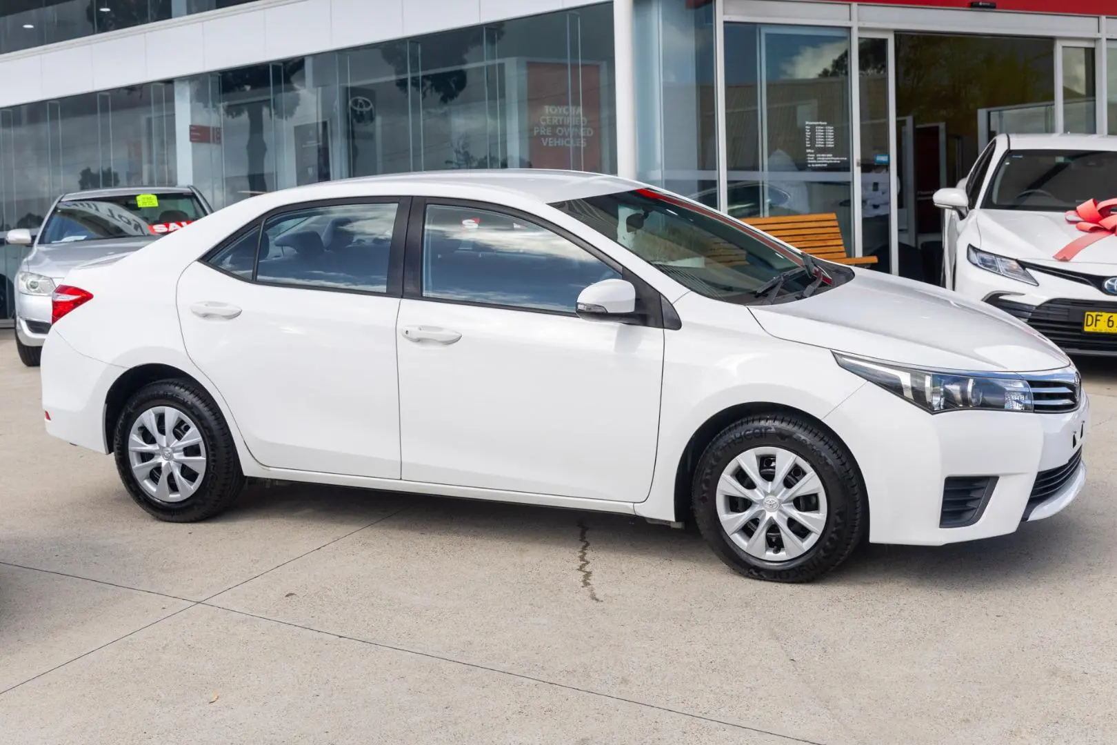 2016 Toyota Corolla Gallery Image 3