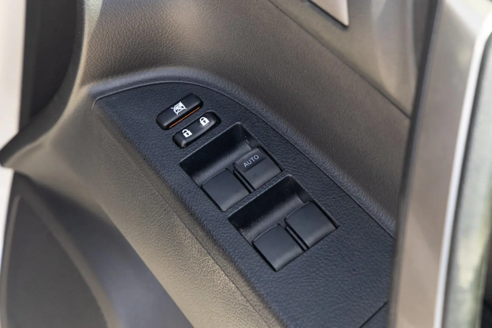 2012 Toyota Kluger Gallery Image 18