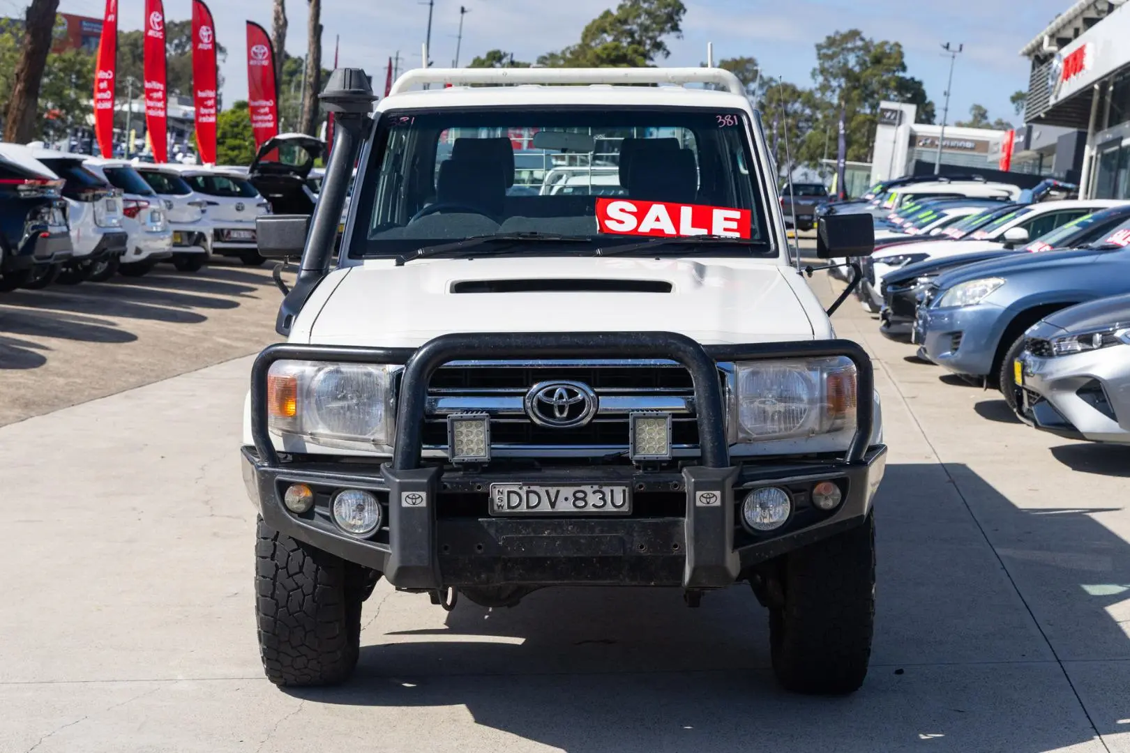 2016 Toyota Landcruiser Gallery Image 4