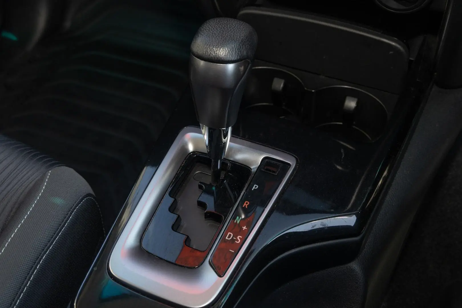 2022 Toyota Fortuner Gallery Image 17