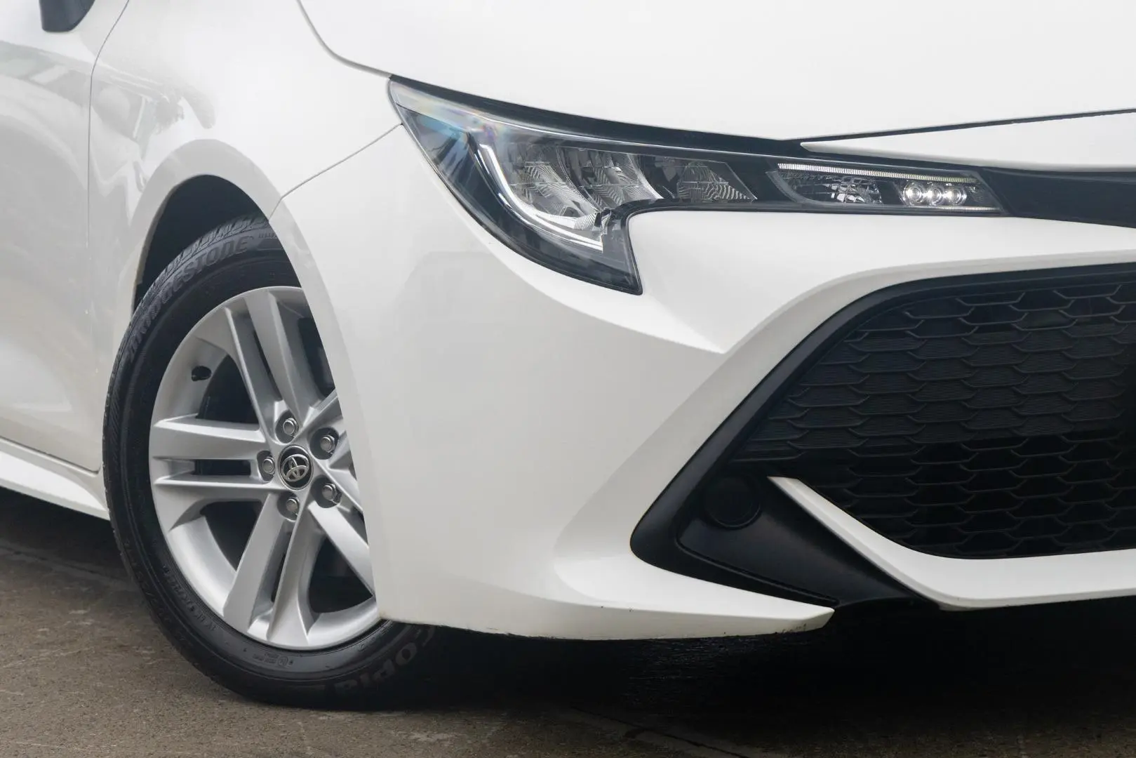 2018 Toyota Corolla Gallery Image 6