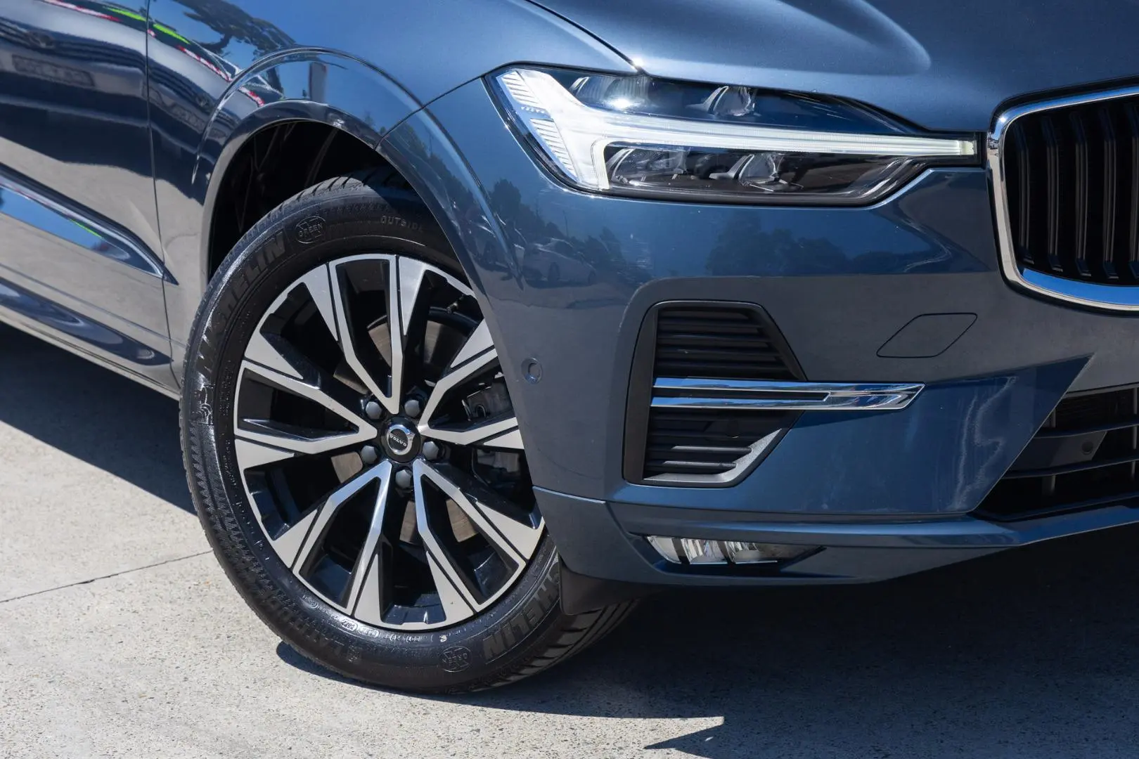 2023 Volvo XC60 Gallery Image 6