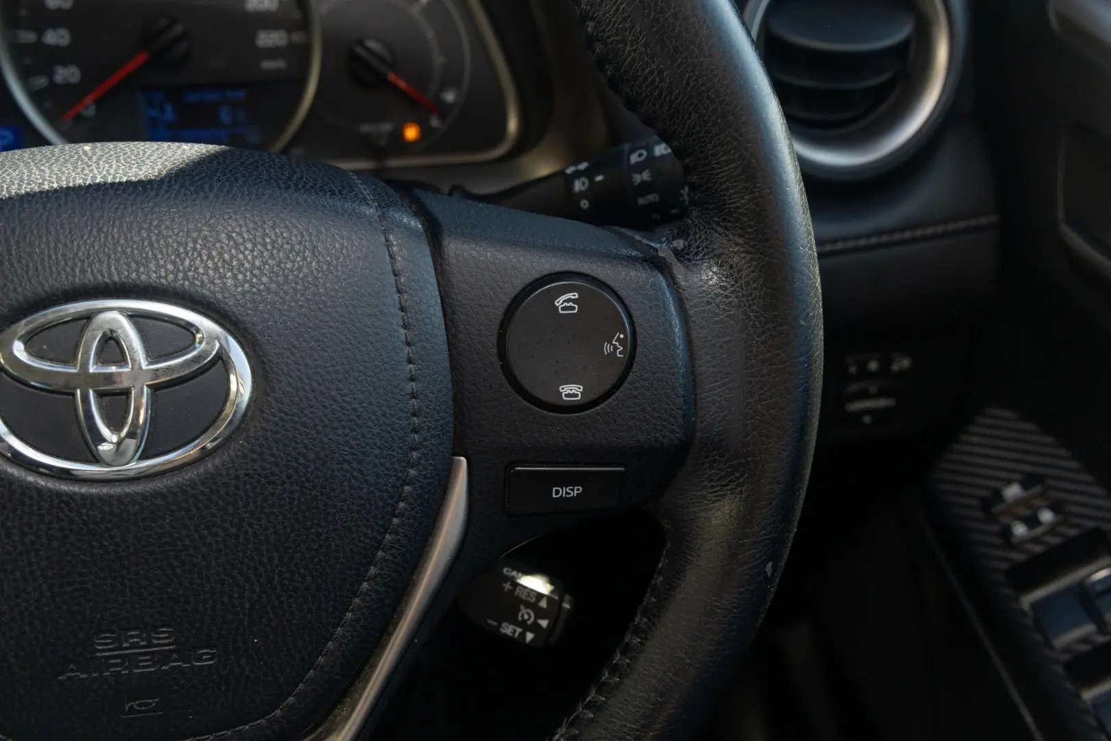 2014 Toyota RAV4 Gallery Image 12